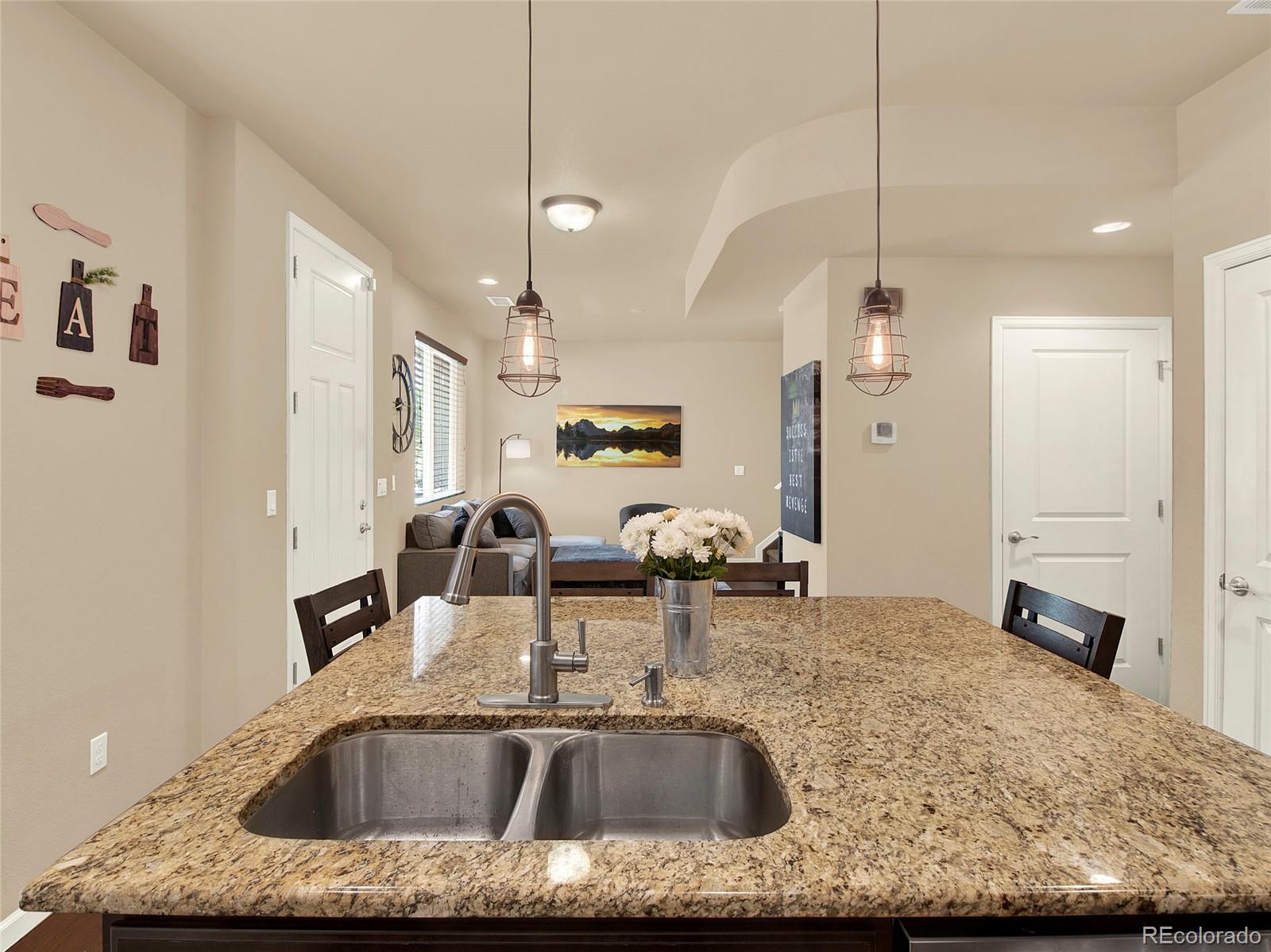 MLS Image #9 for 8025 e 21st avenue,denver, Colorado
