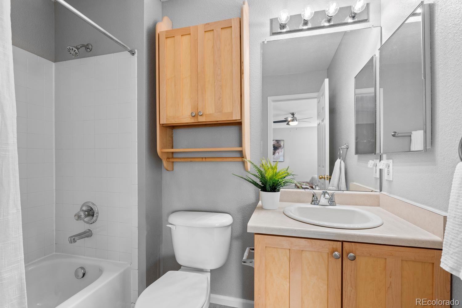 MLS Image #20 for 8019 s kittredge court,englewood, Colorado