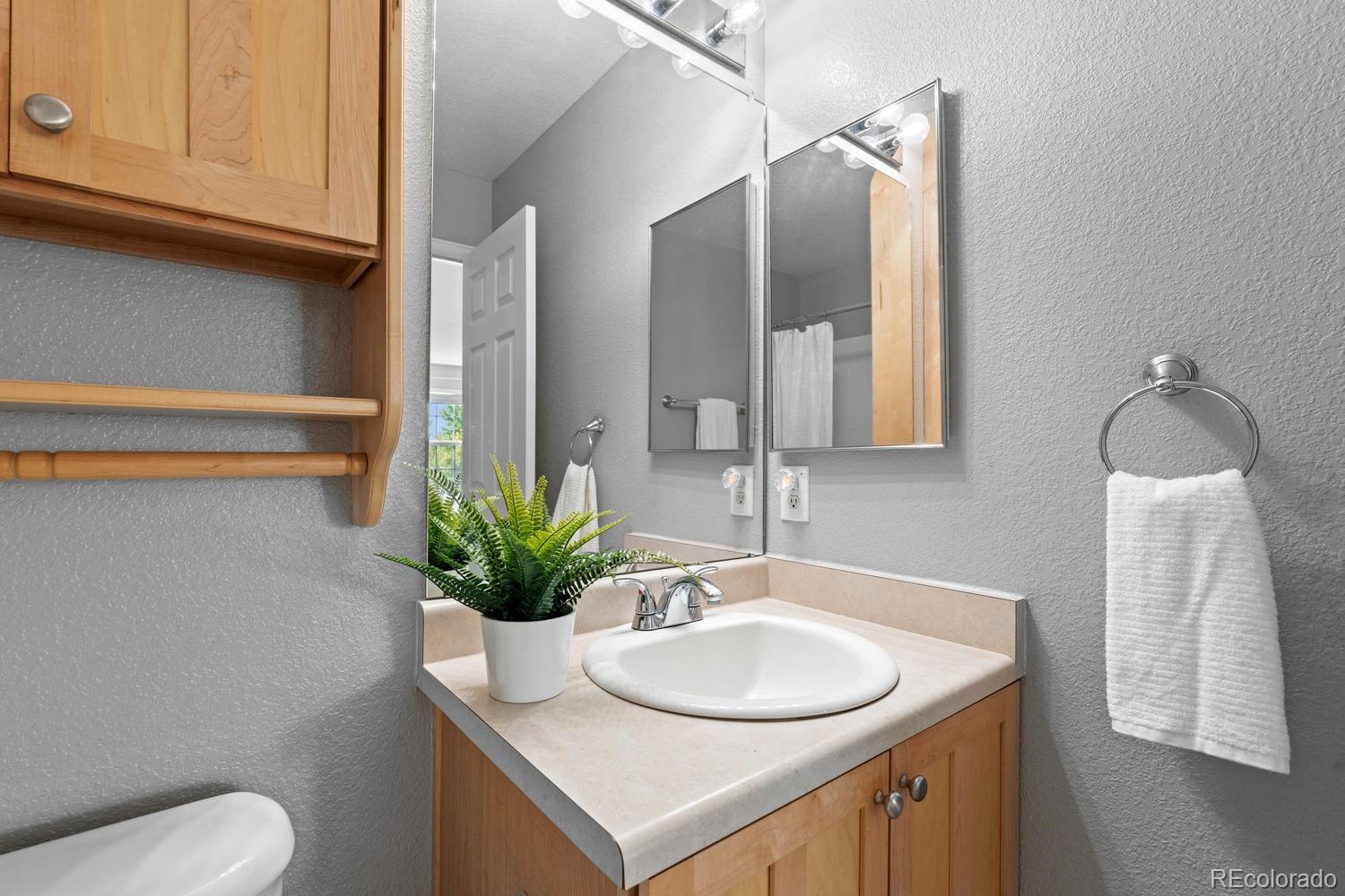 MLS Image #22 for 8019 s kittredge court,englewood, Colorado