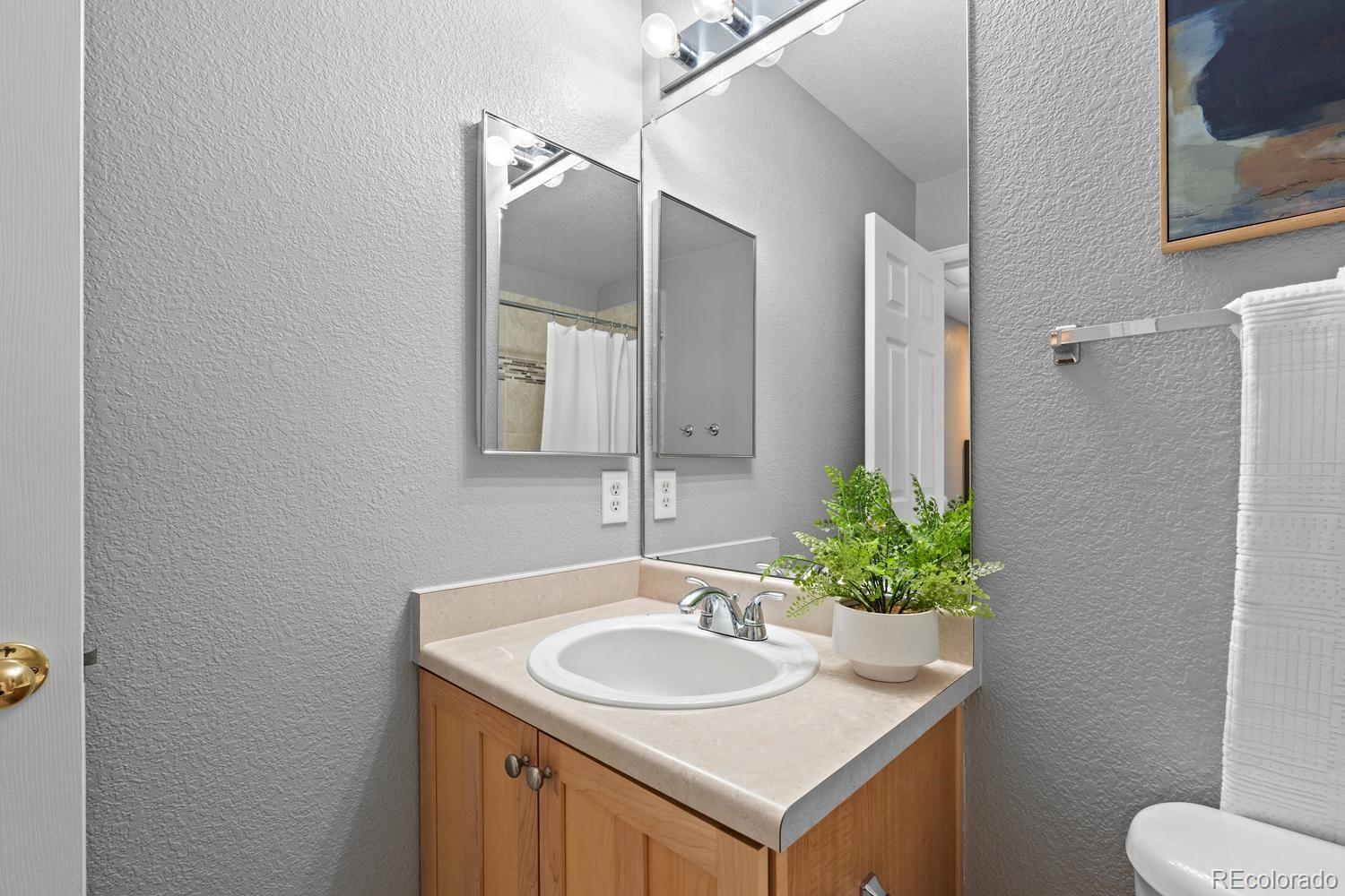 MLS Image #24 for 8019 s kittredge court,englewood, Colorado