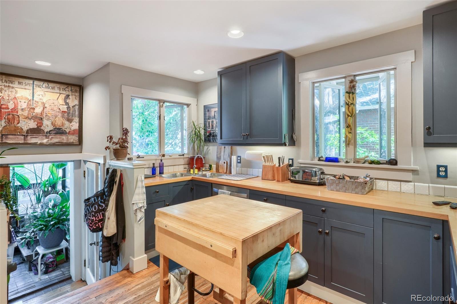 MLS Image #12 for 2056  forest street,denver, Colorado