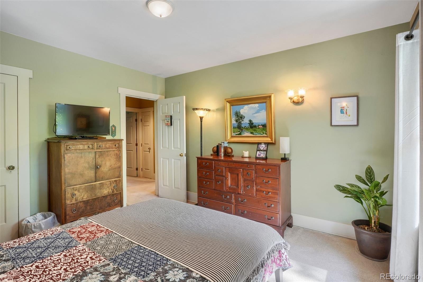MLS Image #18 for 2056  forest street,denver, Colorado