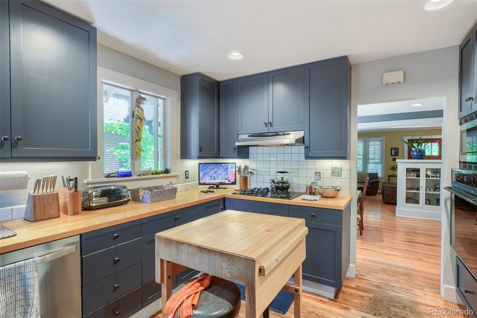 MLS Image #9 for 2056  forest street,denver, Colorado