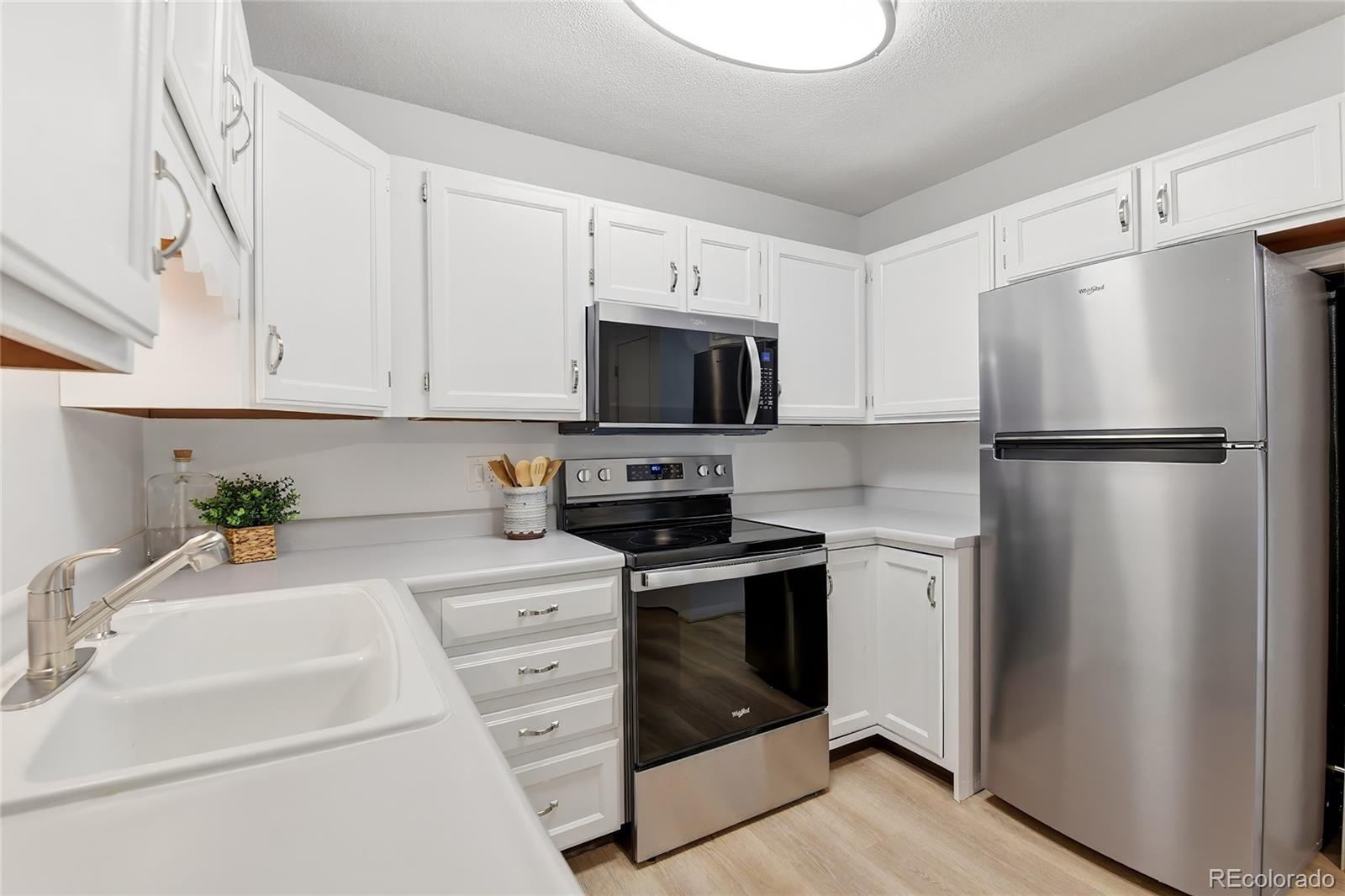 MLS Image #12 for 3124 s wheeling way,aurora, Colorado