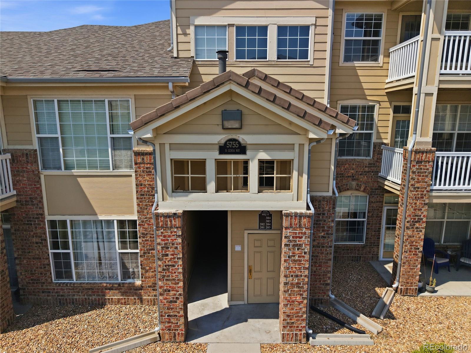 MLS Image #2 for 5755 n genoa way,aurora, Colorado