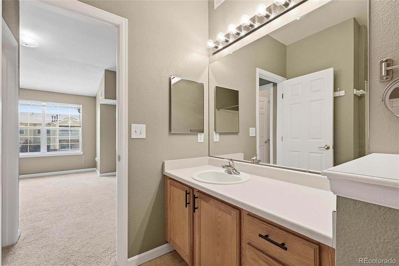 MLS Image #35 for 5755 n genoa way,aurora, Colorado