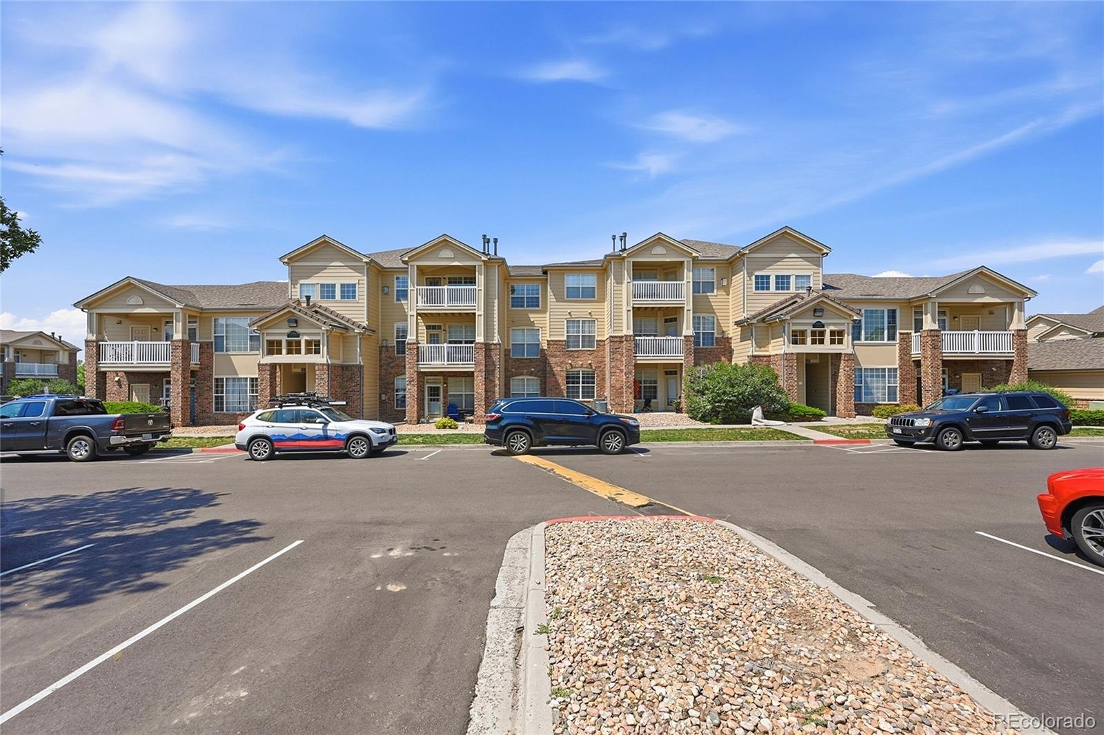 MLS Image #6 for 5755 n genoa way,aurora, Colorado