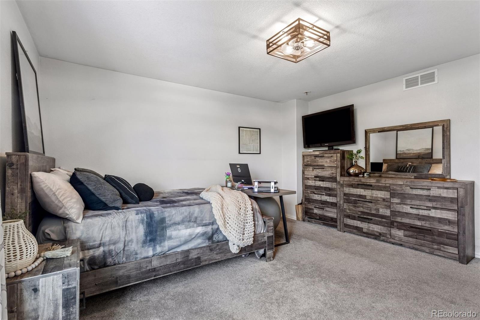 MLS Image #21 for 2755 e 111th drive,denver, Colorado