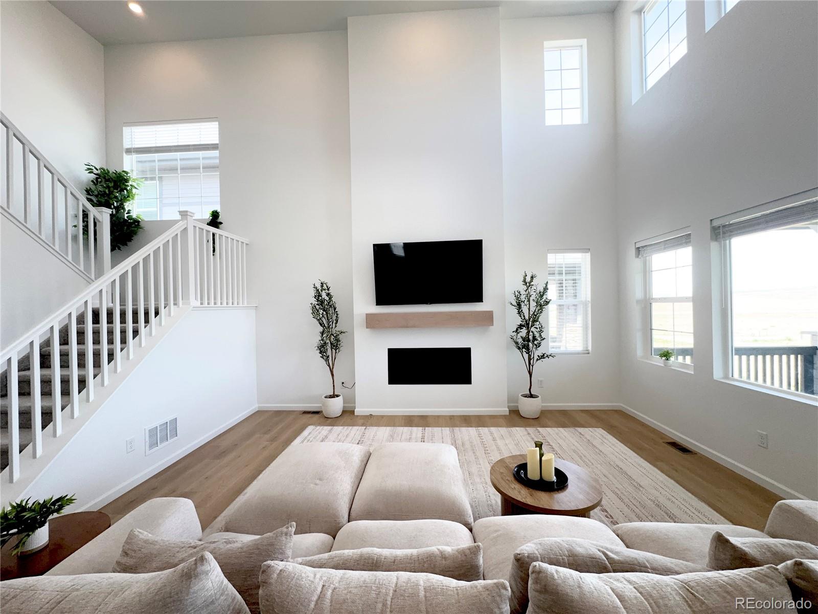 MLS Image #2 for 8812  whiteclover street,littleton, Colorado