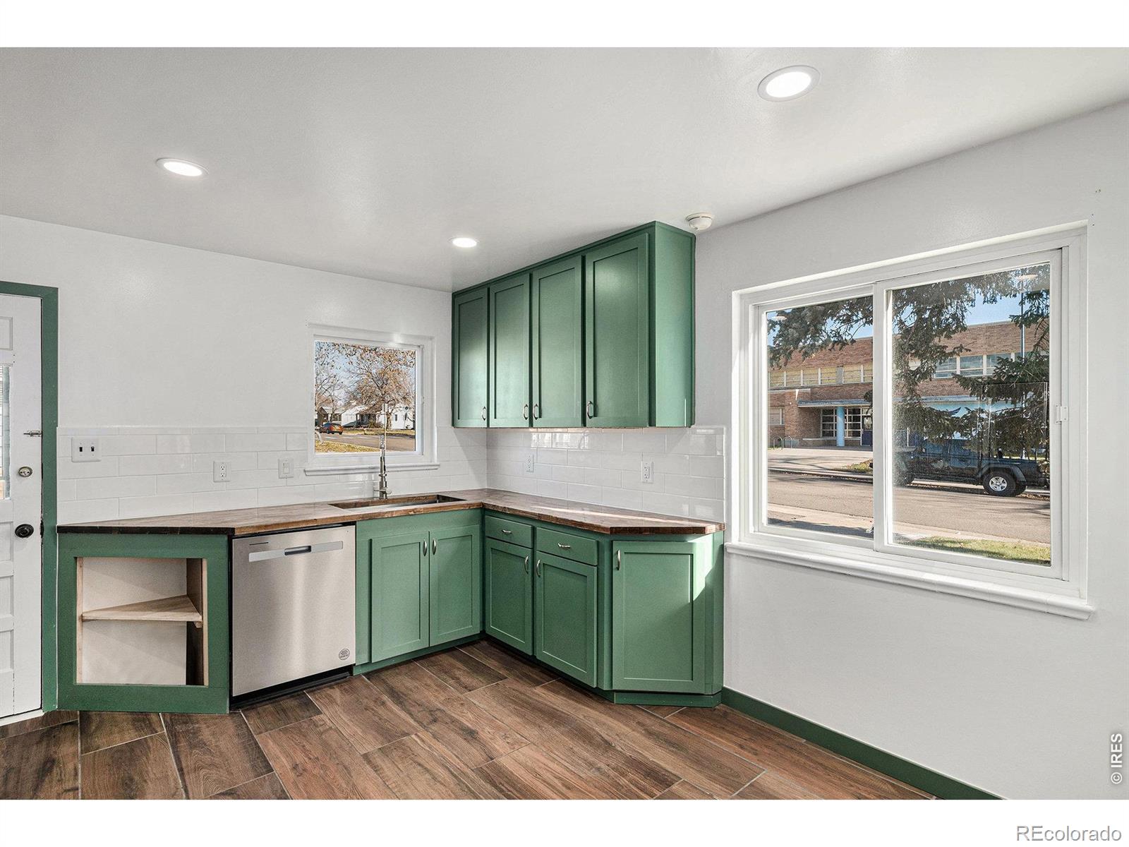 MLS Image #4 for 1825 s vallejo street,denver, Colorado