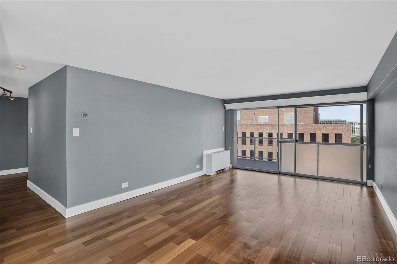 MLS Image #11 for 888 n logan street,denver, Colorado
