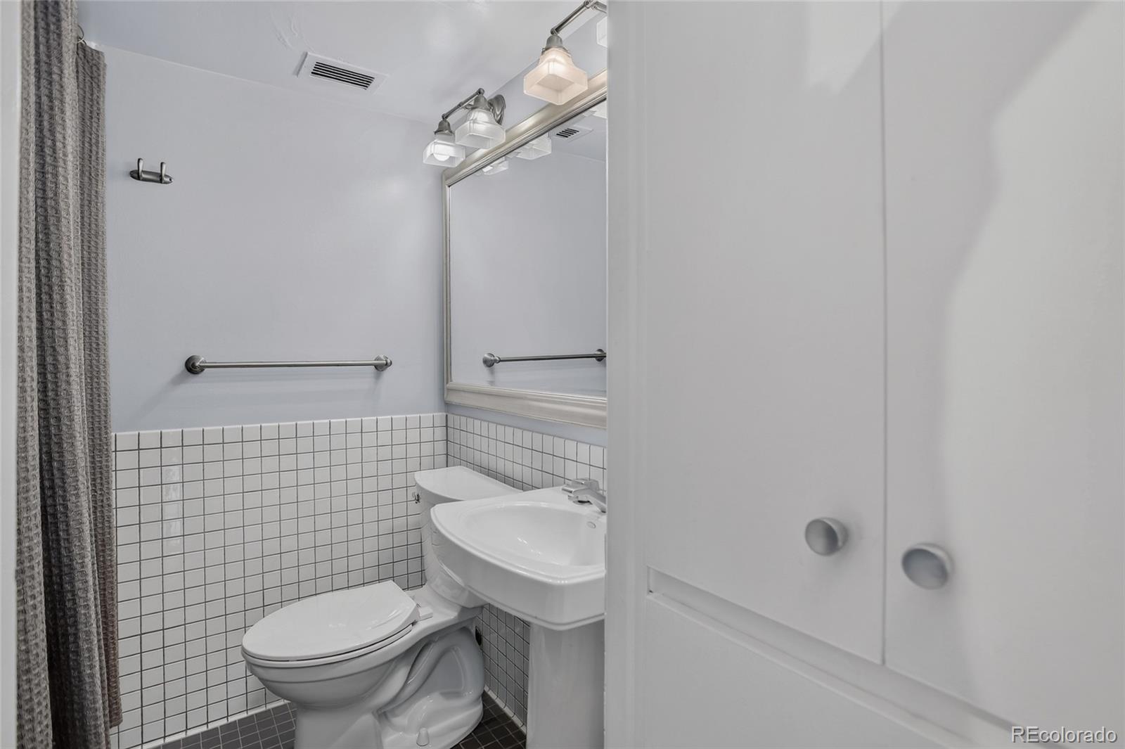 MLS Image #15 for 888 n logan street,denver, Colorado