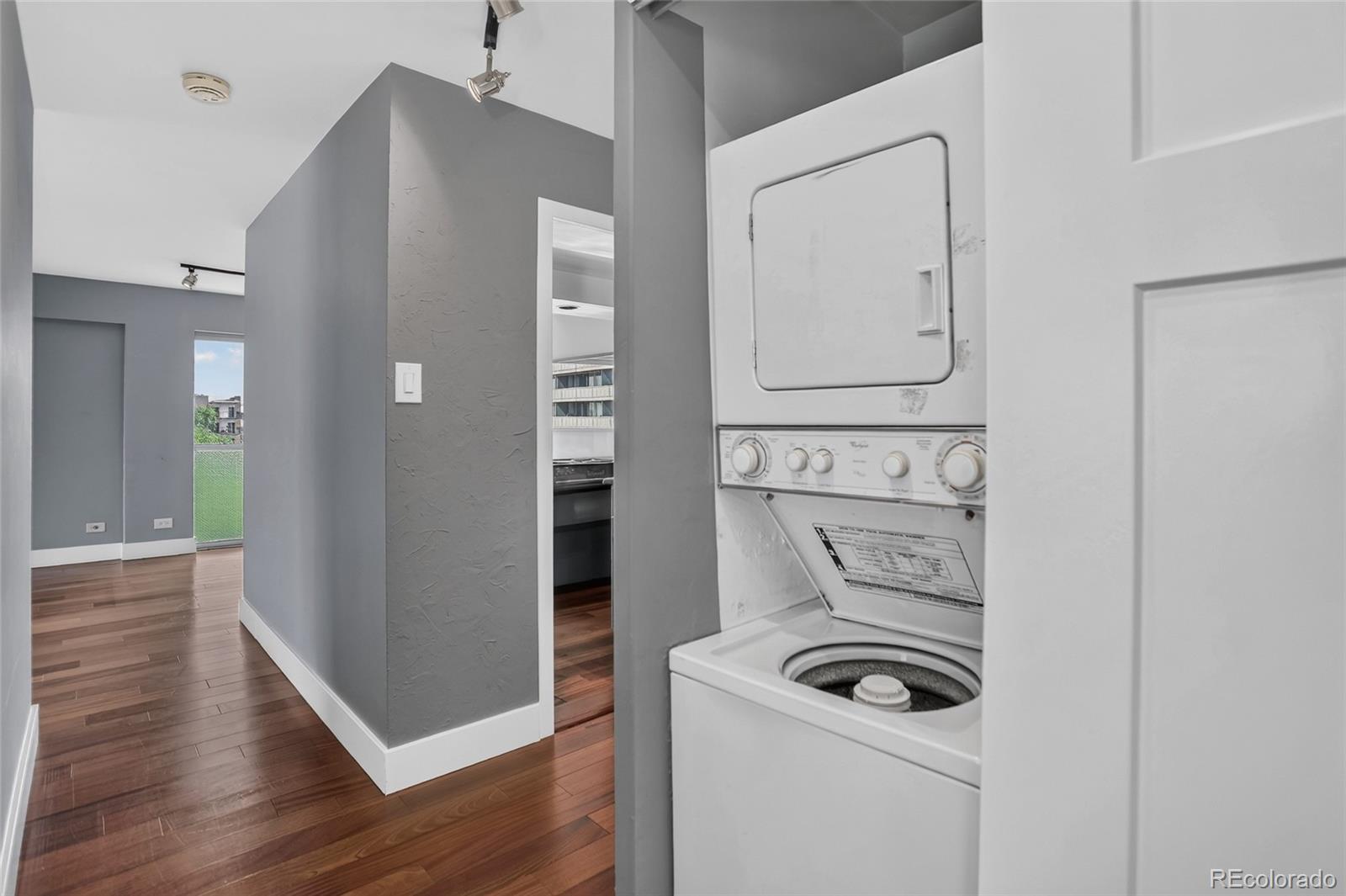 MLS Image #16 for 888 n logan street,denver, Colorado