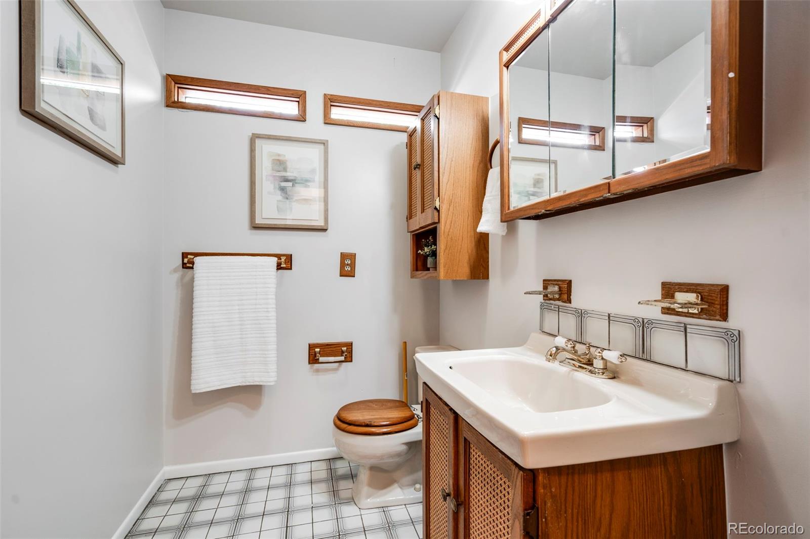 MLS Image #17 for 1245 s grape street,denver, Colorado