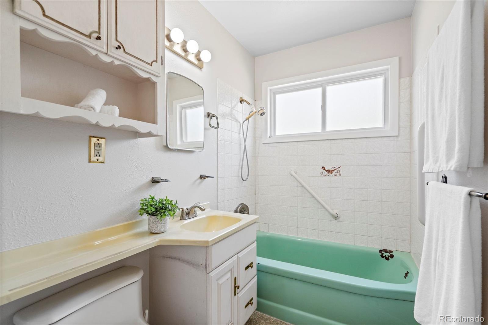 MLS Image #21 for 1245 s grape street,denver, Colorado