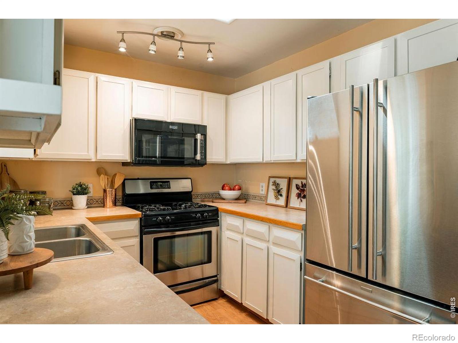 MLS Image #10 for 522 s bryan avenue,fort collins, Colorado