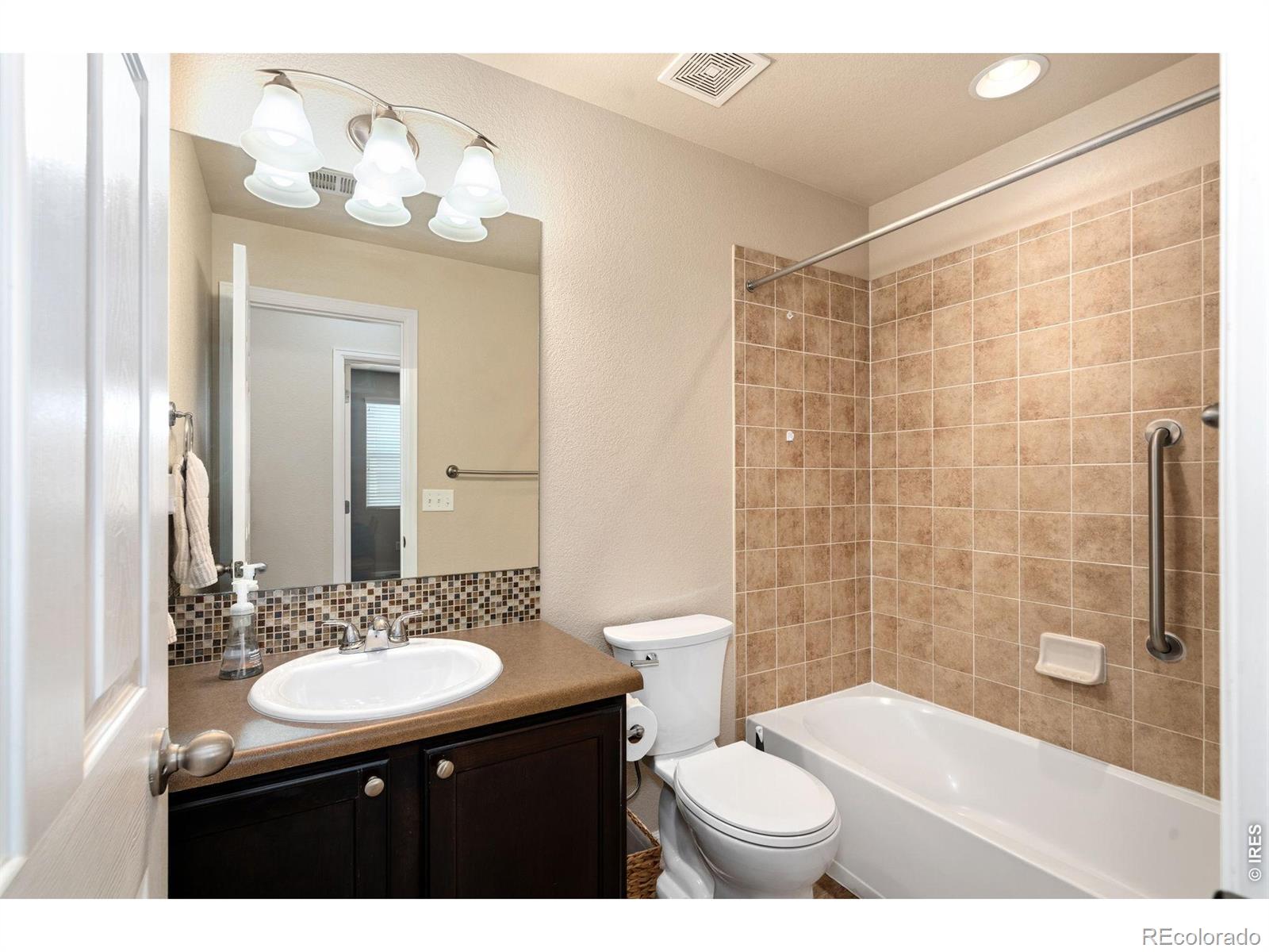 MLS Image #13 for 5120  southern cross lane,fort collins, Colorado