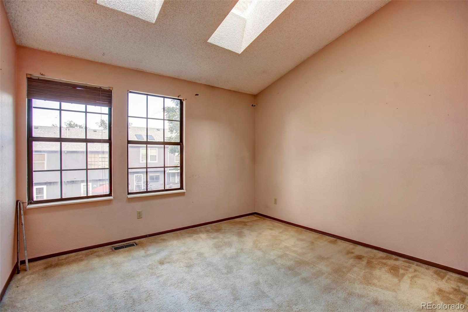 MLS Image #10 for 5423 s delaware street,littleton, Colorado