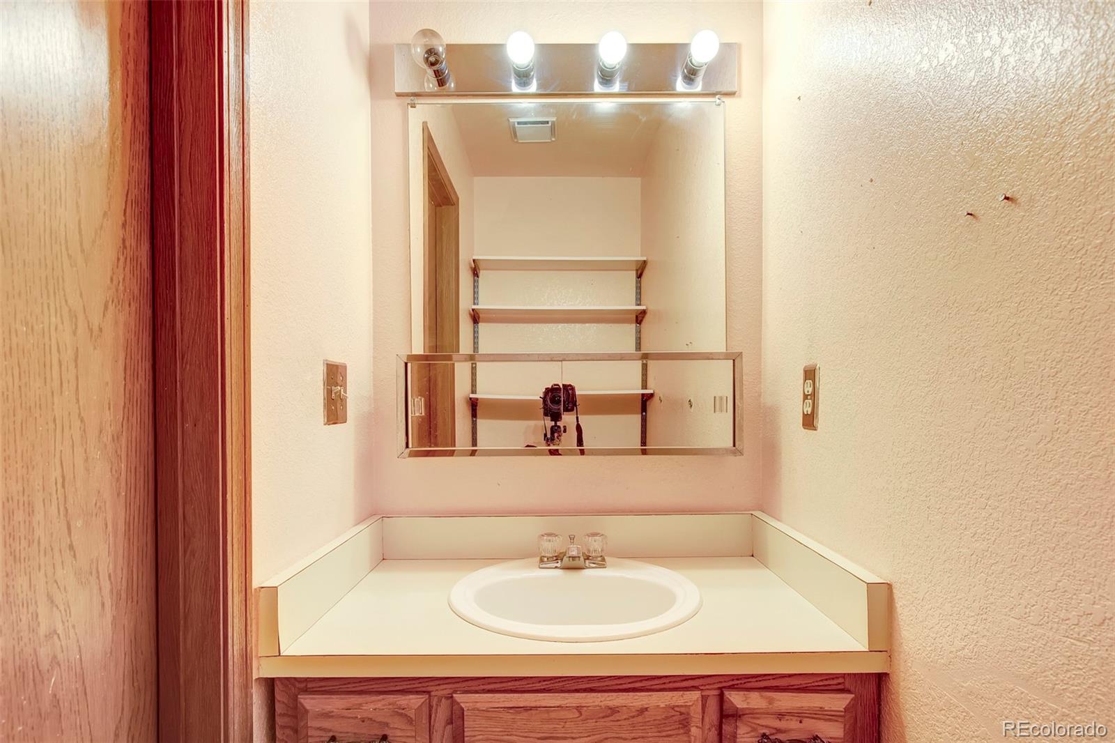 MLS Image #9 for 5423 s delaware street,littleton, Colorado