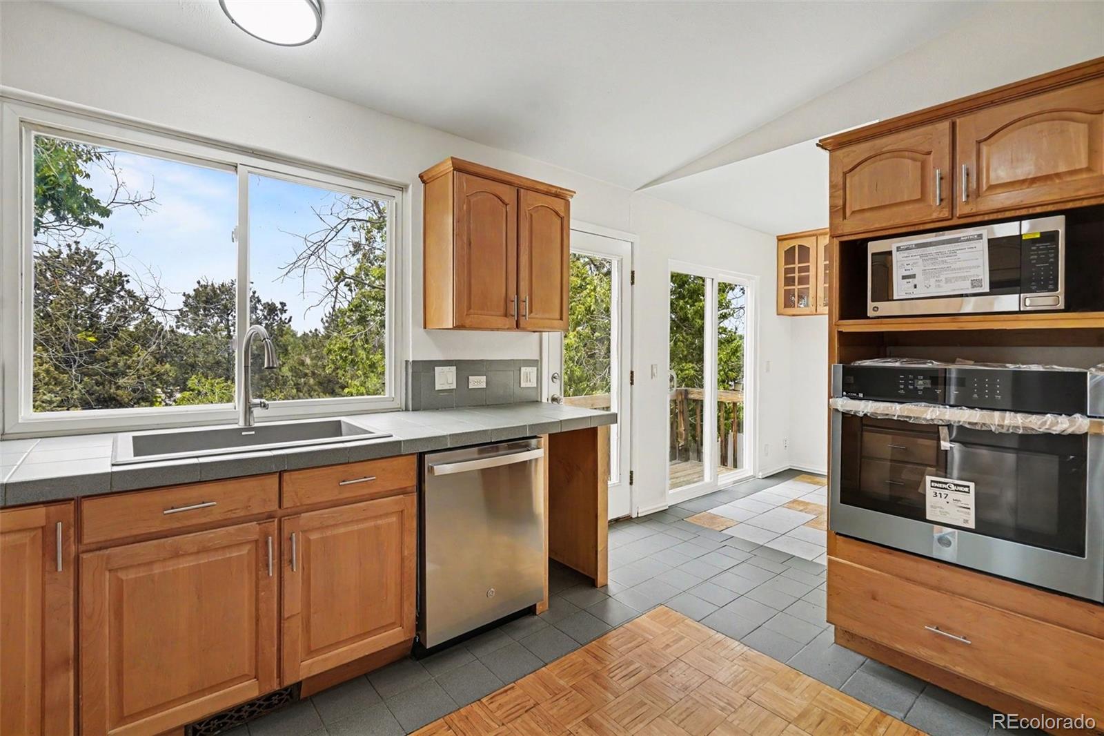 MLS Image #4 for 4227 s uravan street,aurora, Colorado