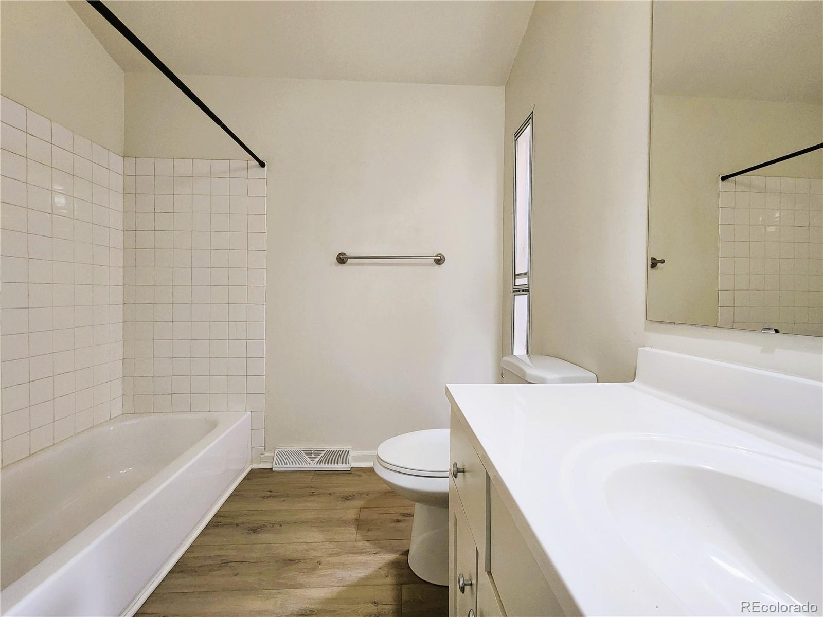 MLS Image #19 for 4640 s akron street,englewood, Colorado