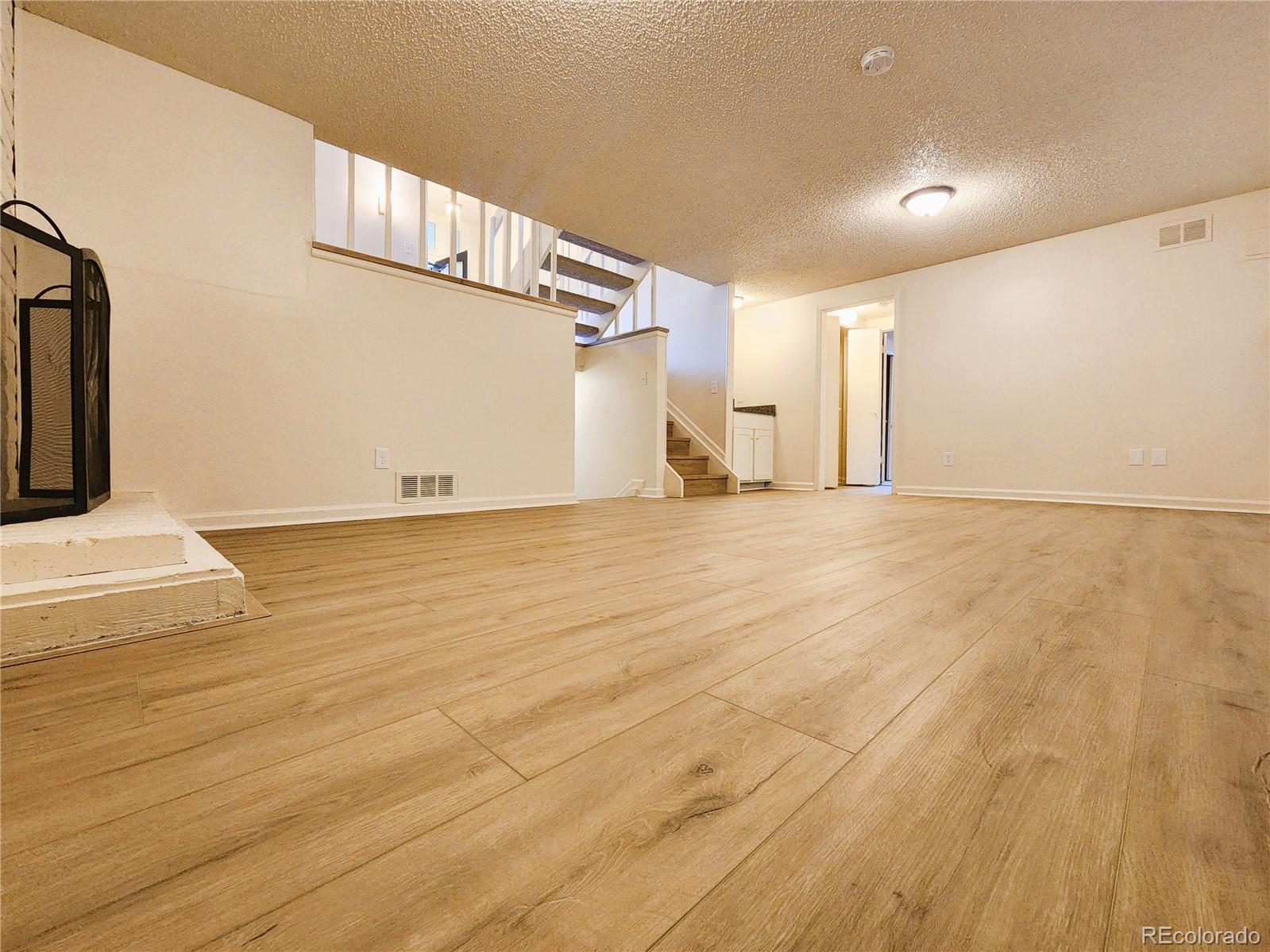 MLS Image #33 for 4640 s akron street,englewood, Colorado