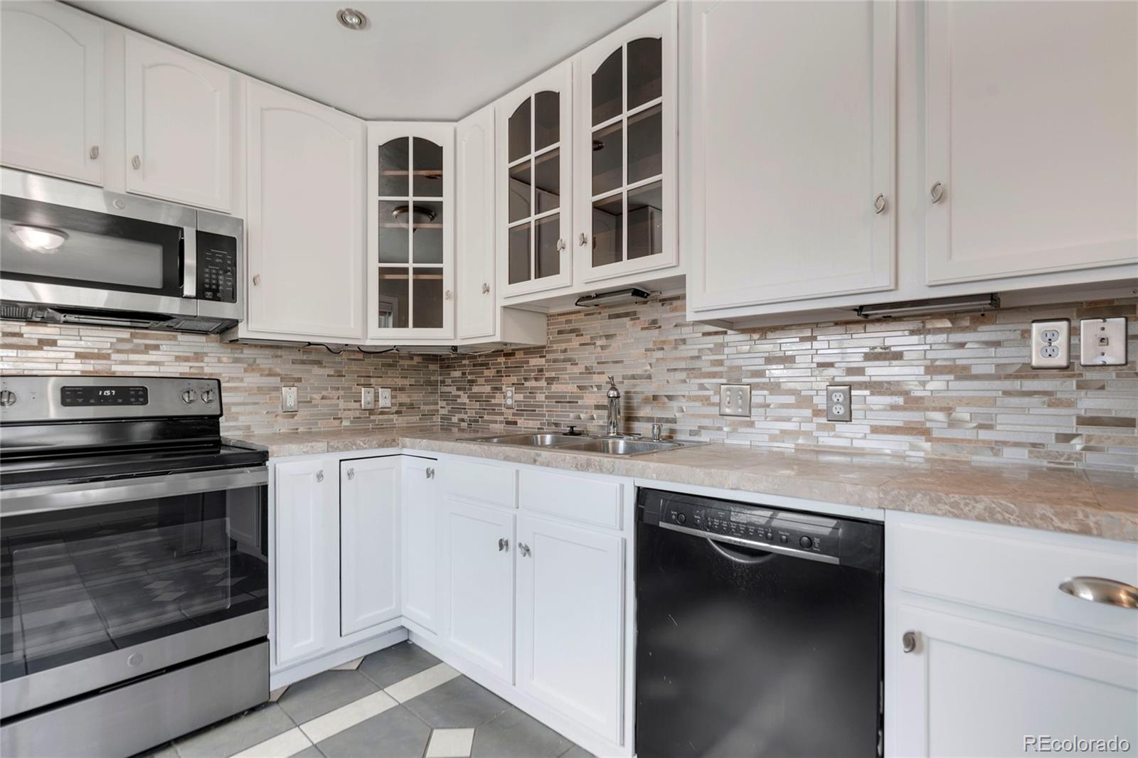 MLS Image #11 for 1560  pueblo court,thornton, Colorado