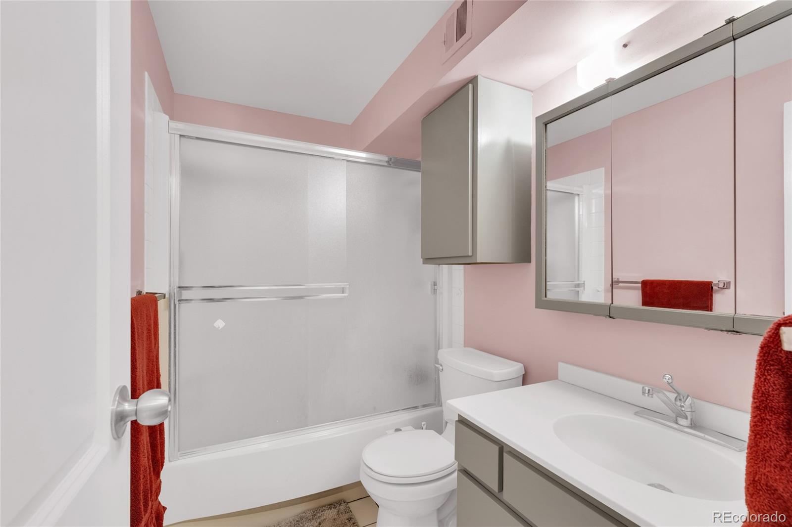 MLS Image #12 for 1085 n lafayette street 204,denver, Colorado