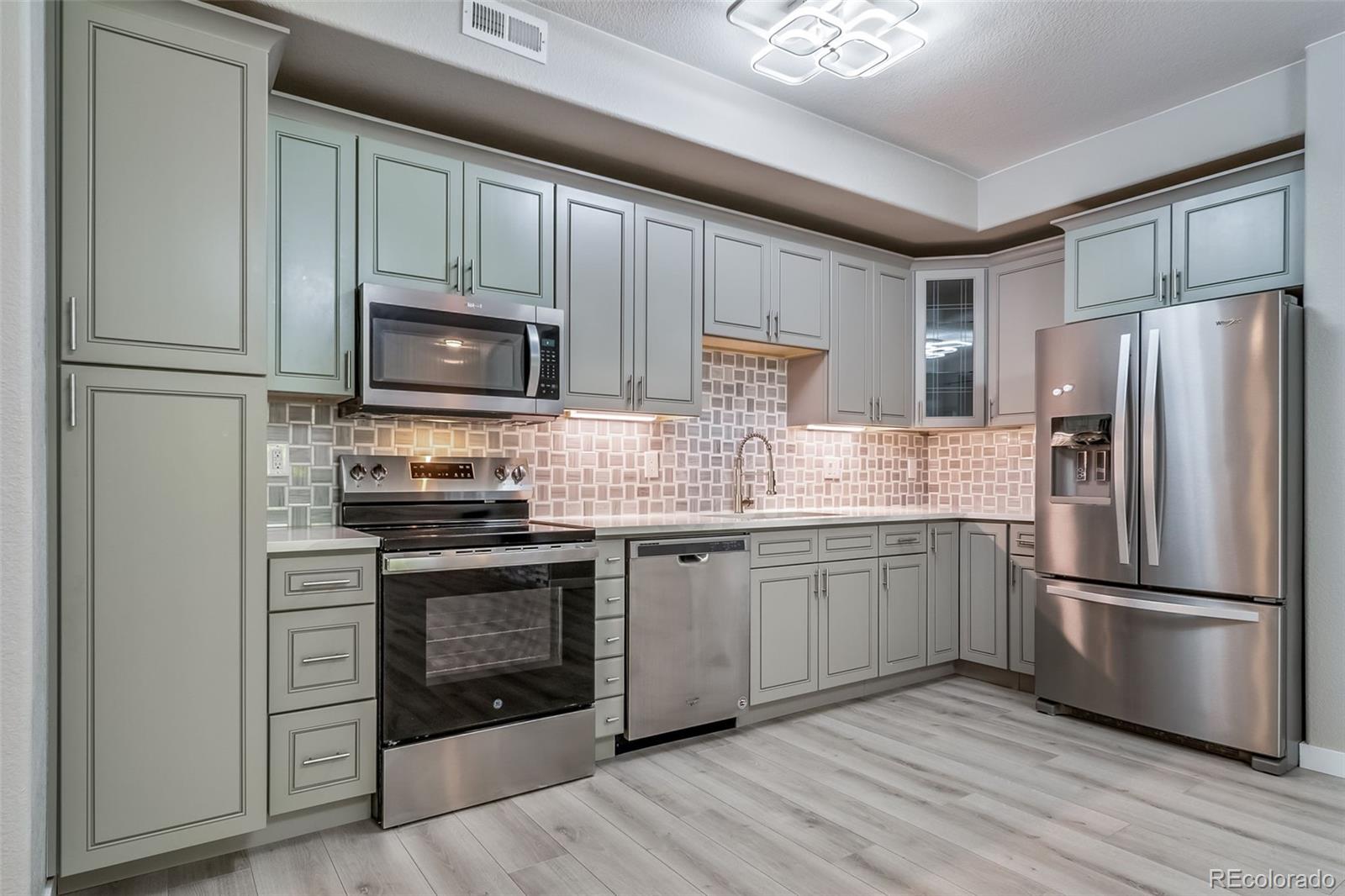 MLS Image #13 for 7160 s wenatchee way,aurora, Colorado