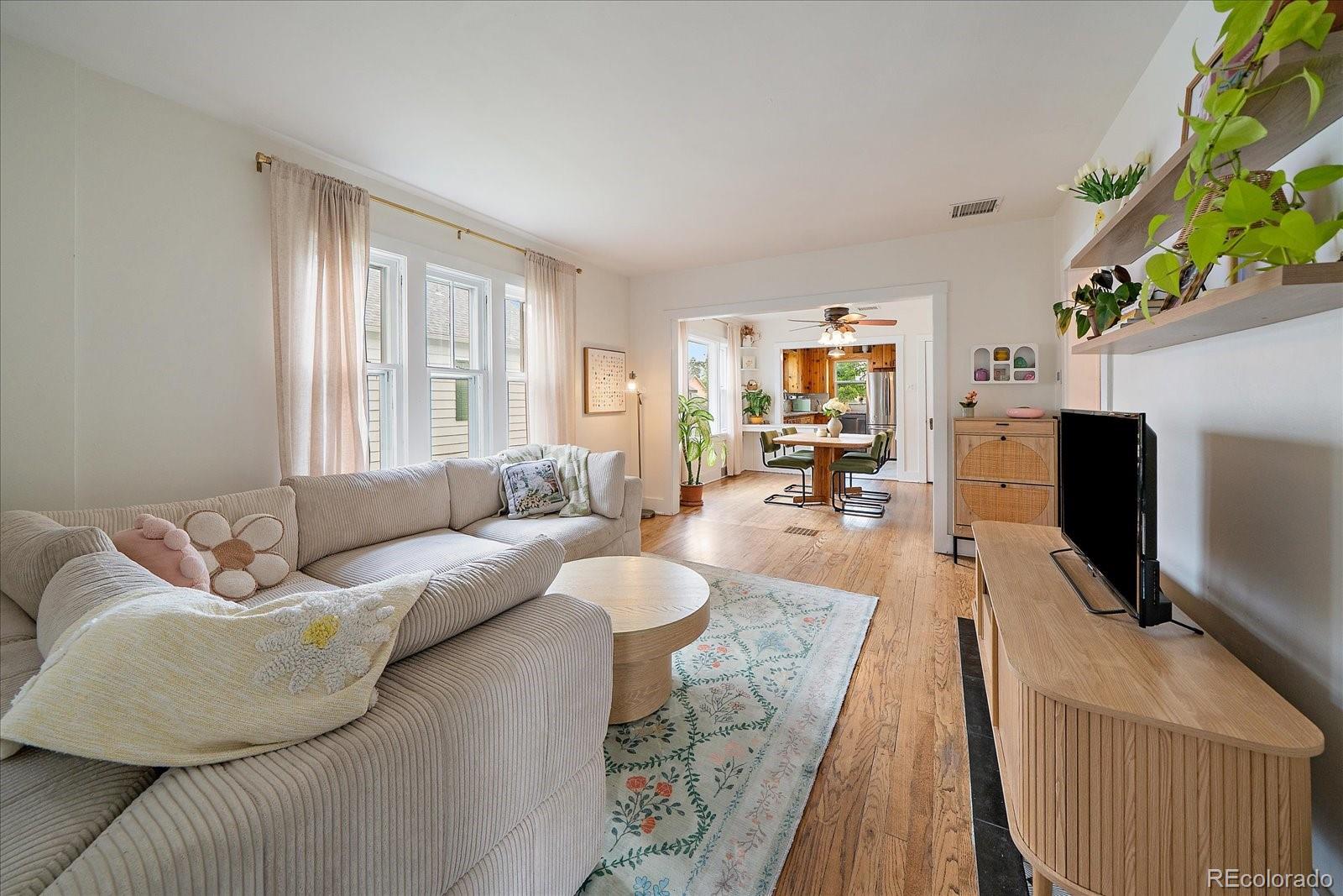 MLS Image #4 for 3761 s bannock street,englewood, Colorado