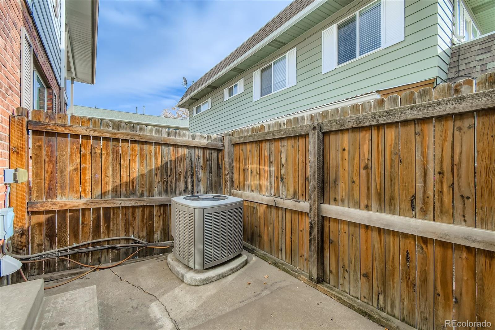 MLS Image #17 for 9864  orangewood drive,denver, Colorado