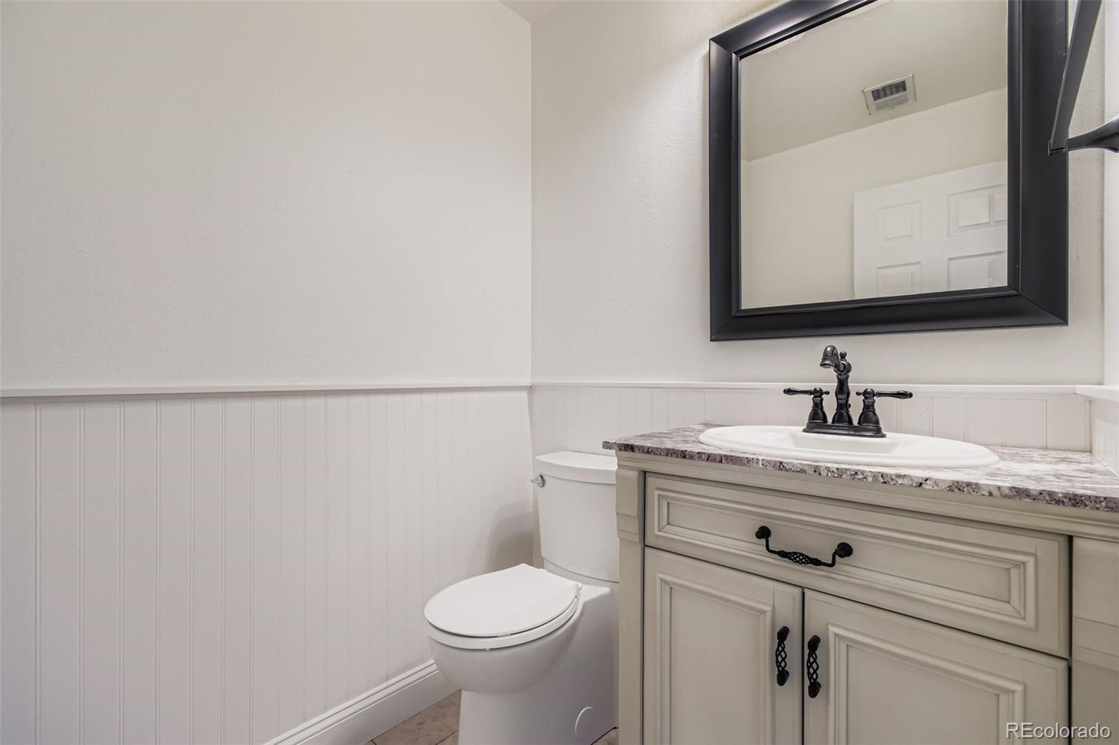 MLS Image #7 for 9864  orangewood drive,denver, Colorado