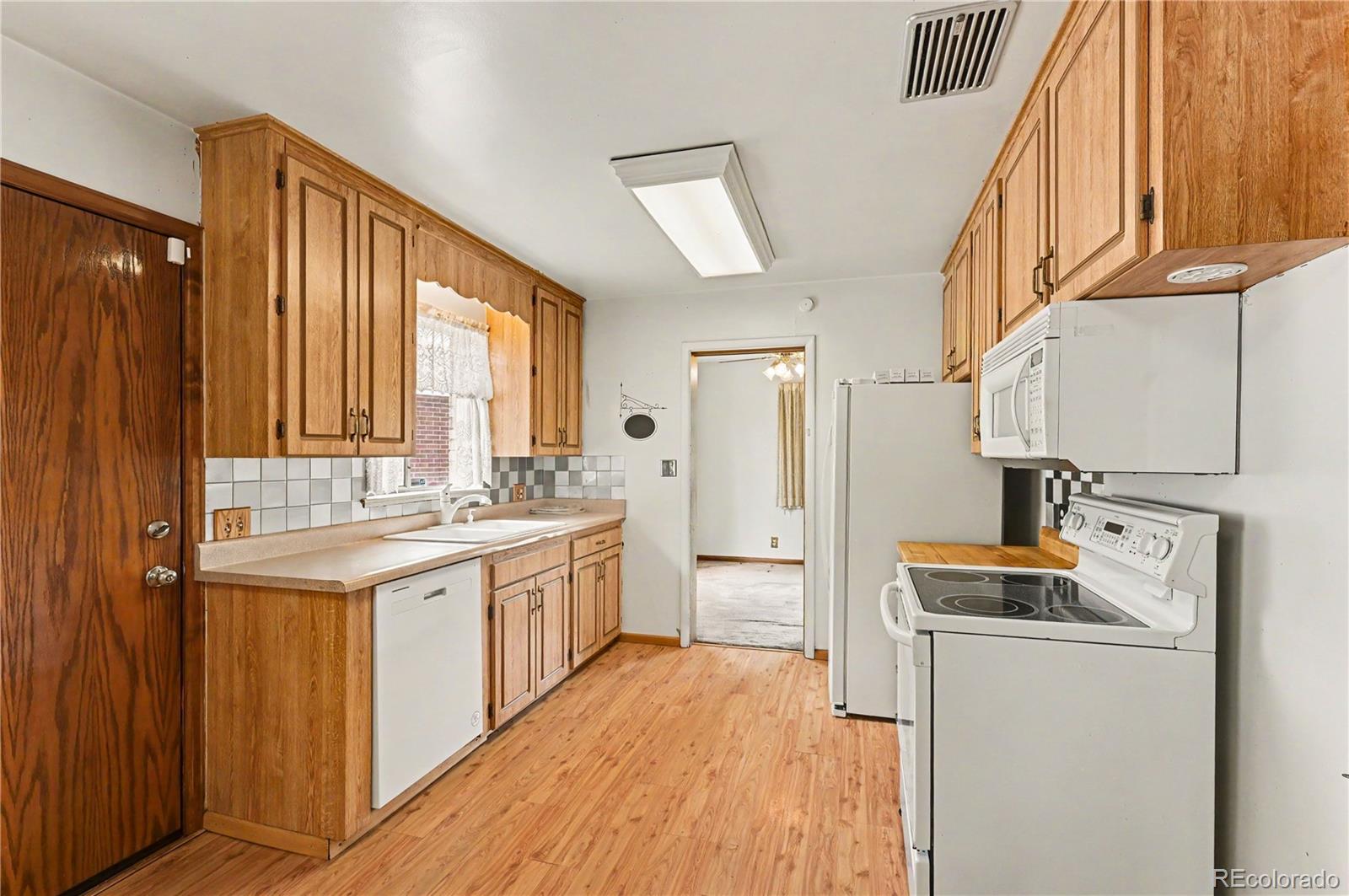 MLS Image #7 for 2398  oakland street,aurora, Colorado