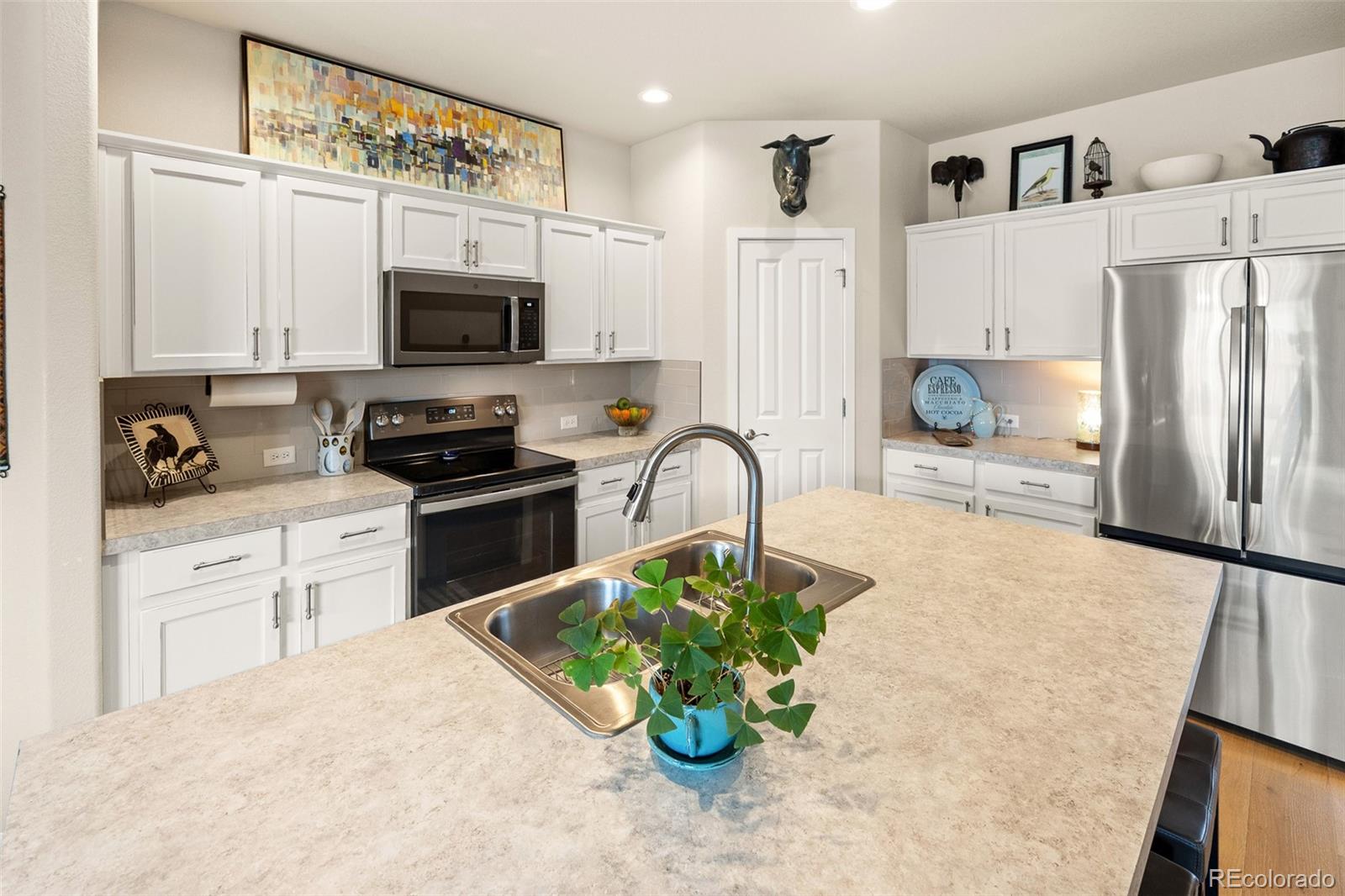 MLS Image #3 for 333  lemonade drive,berthoud, Colorado