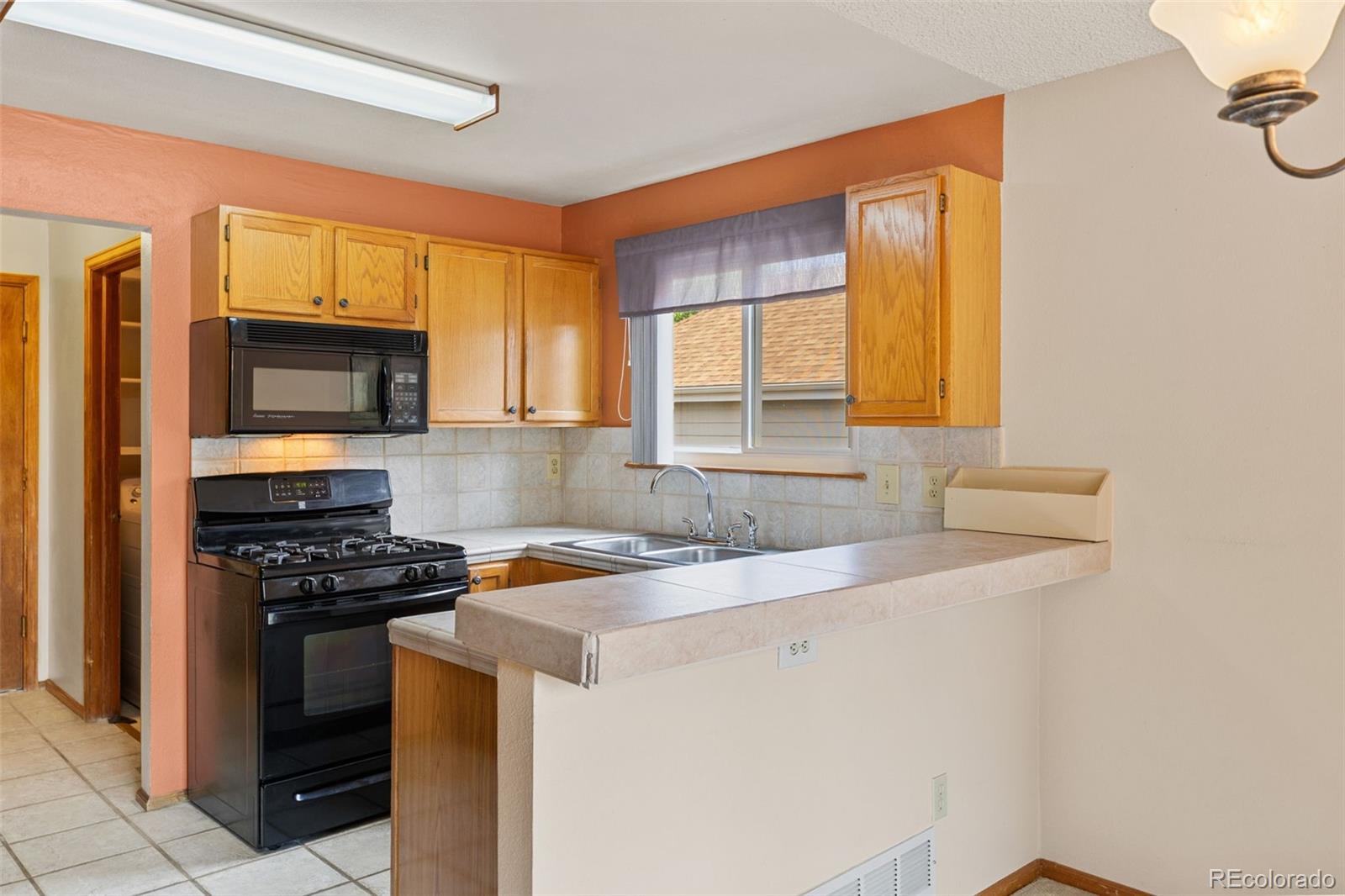 MLS Image #14 for 5638 s youngfield way,littleton, Colorado