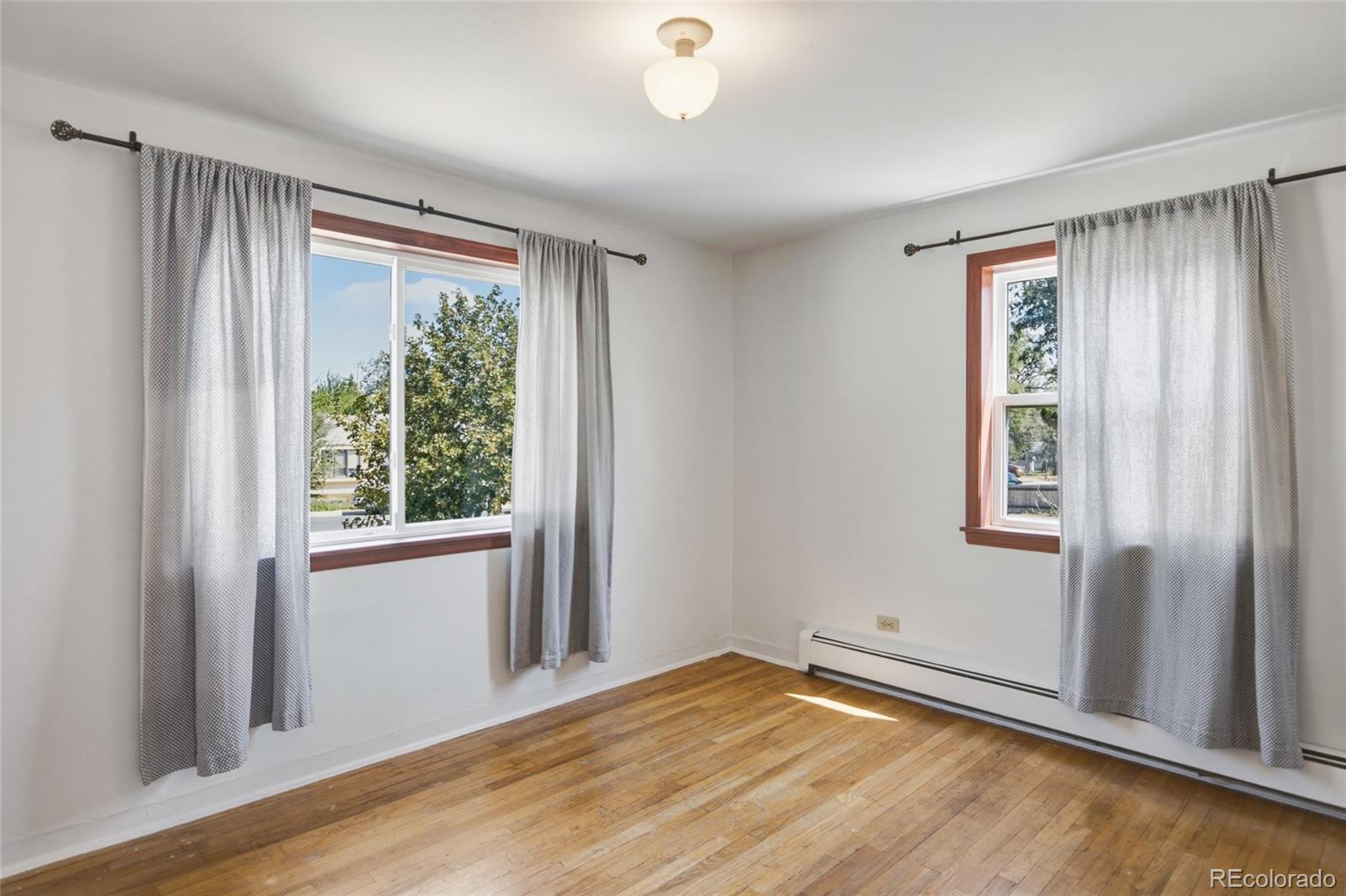 MLS Image #17 for 1145 s vrain street,denver, Colorado