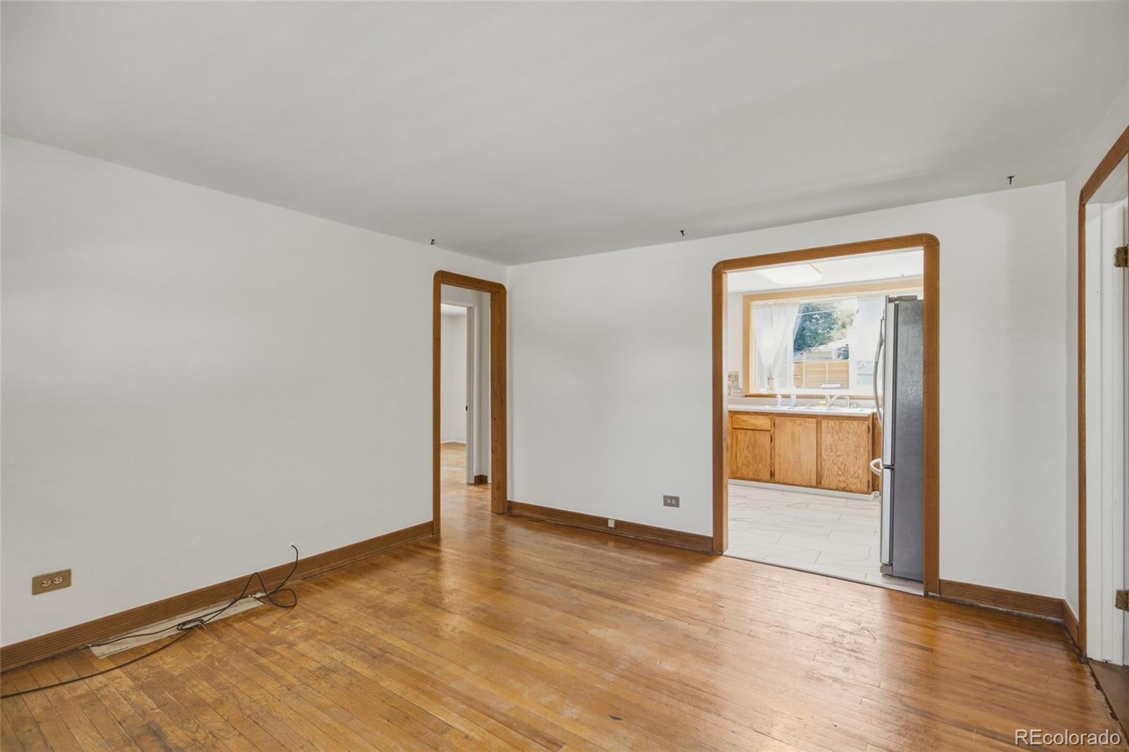 MLS Image #7 for 1145 s vrain street,denver, Colorado