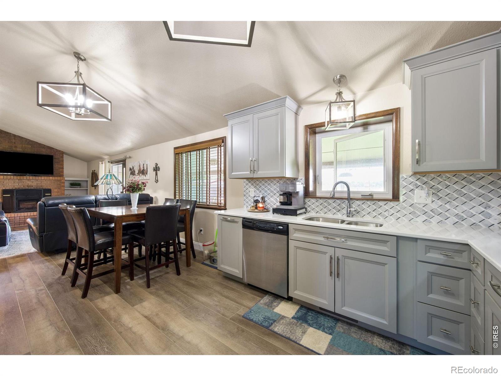 MLS Image #10 for 204  river road,platteville, Colorado