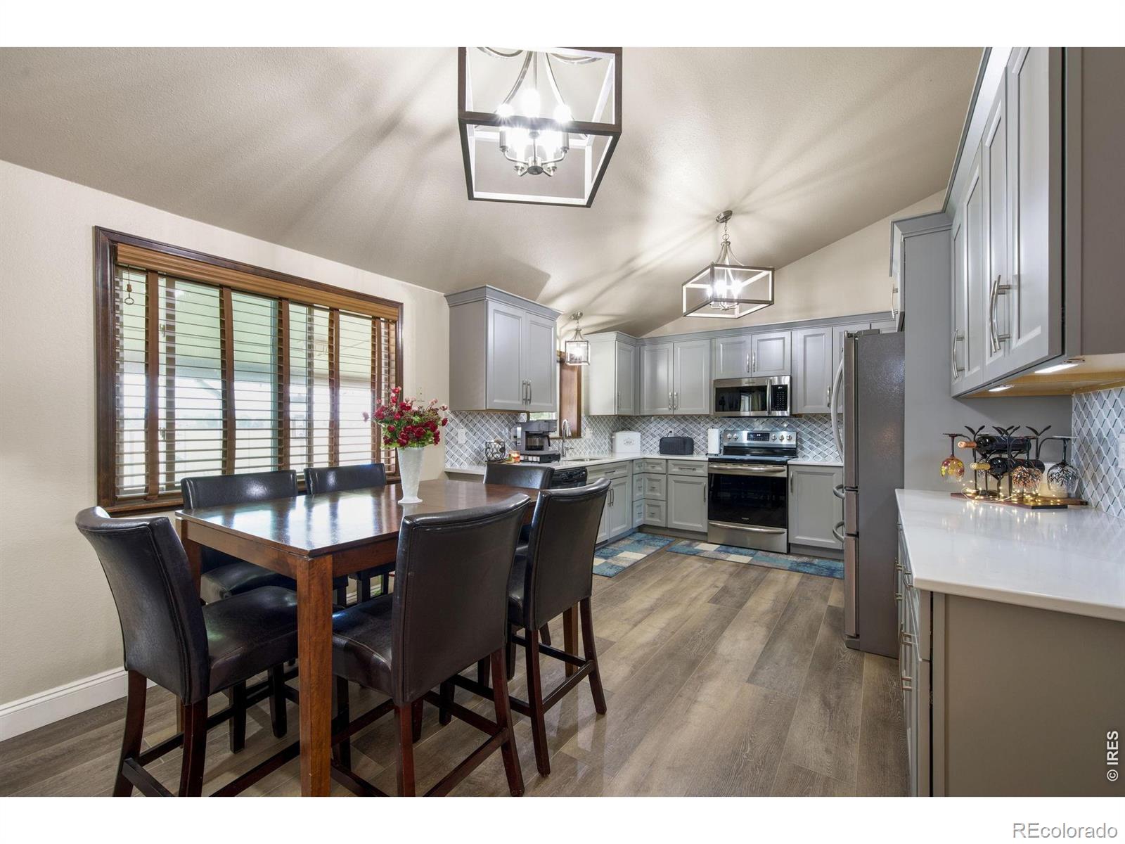 MLS Image #11 for 204  river road,platteville, Colorado