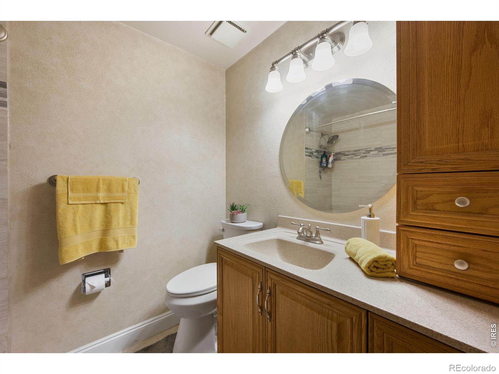 MLS Image #18 for 204  river road,platteville, Colorado