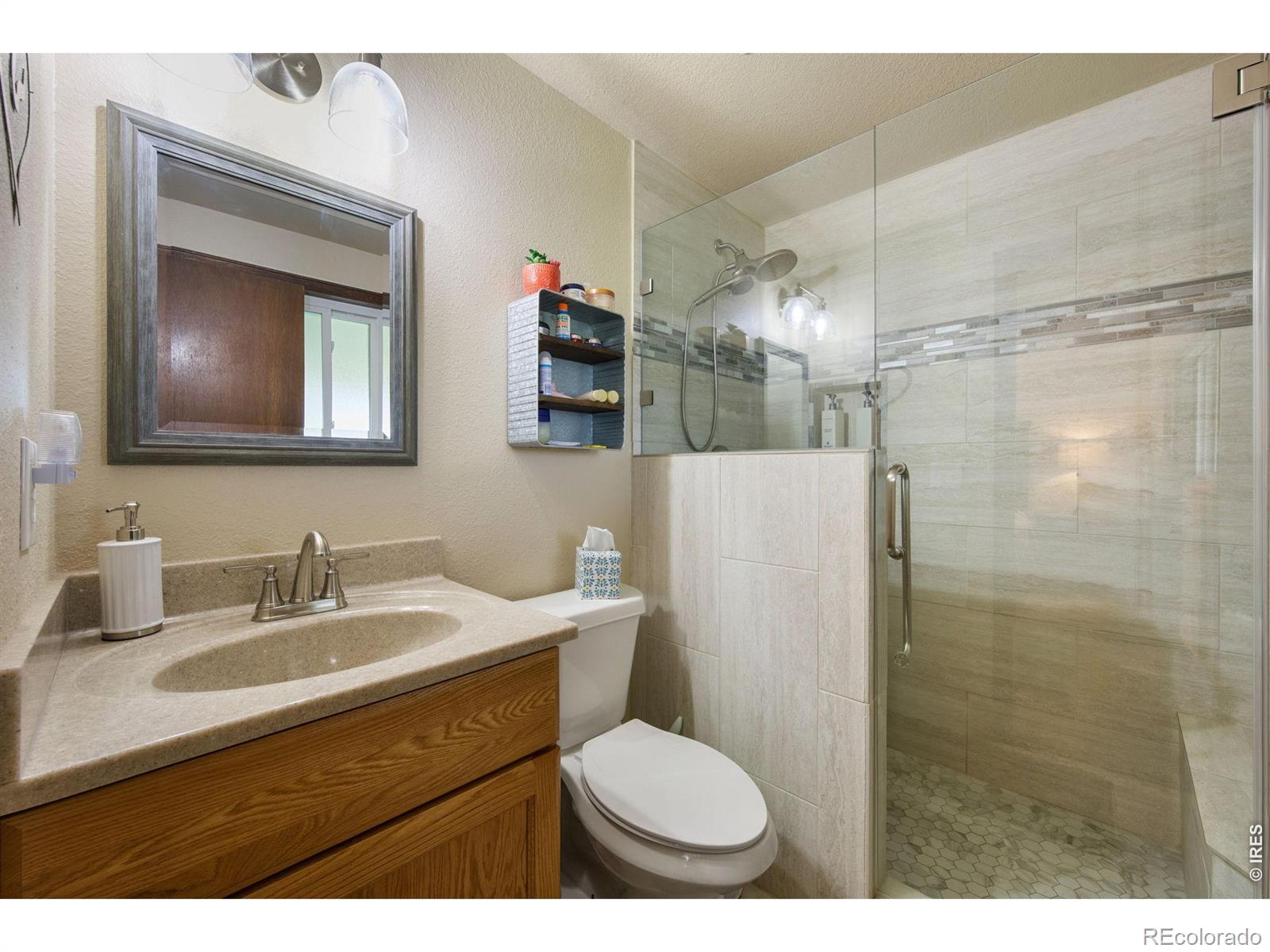 MLS Image #24 for 204  river road,platteville, Colorado
