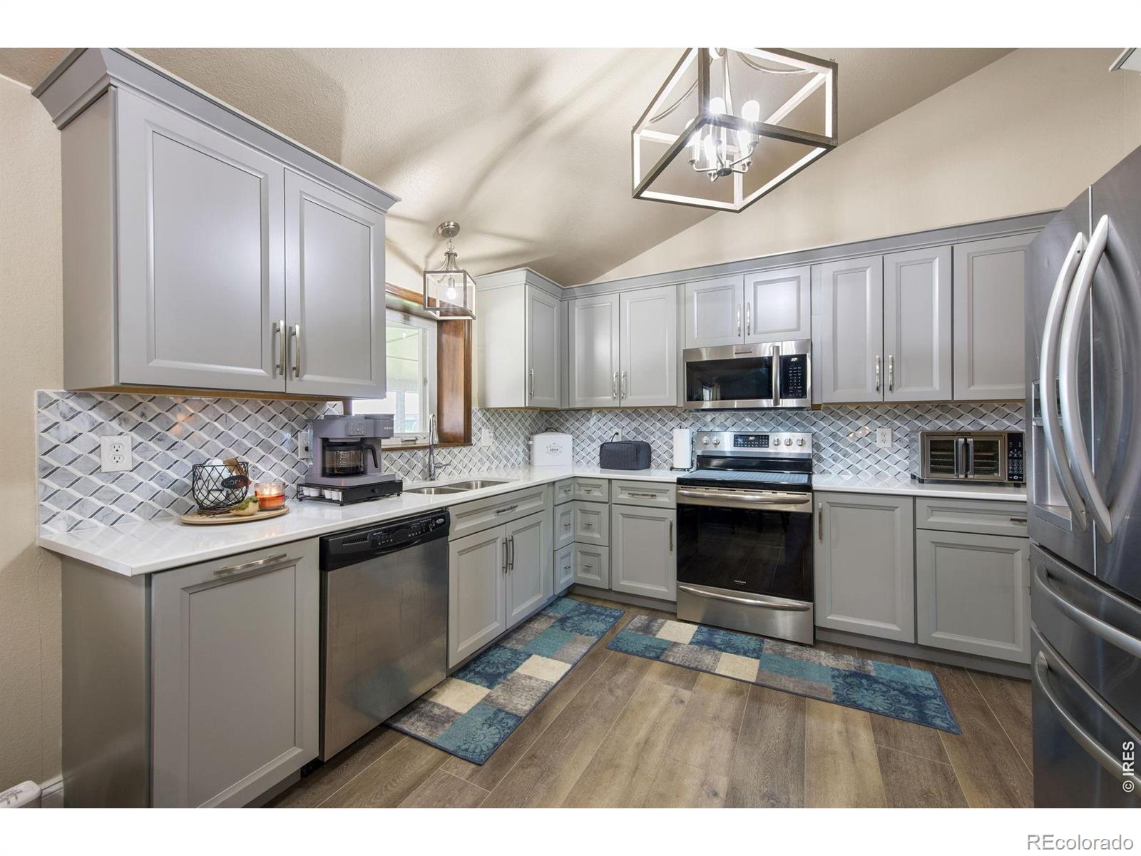 MLS Image #6 for 204  river road,platteville, Colorado