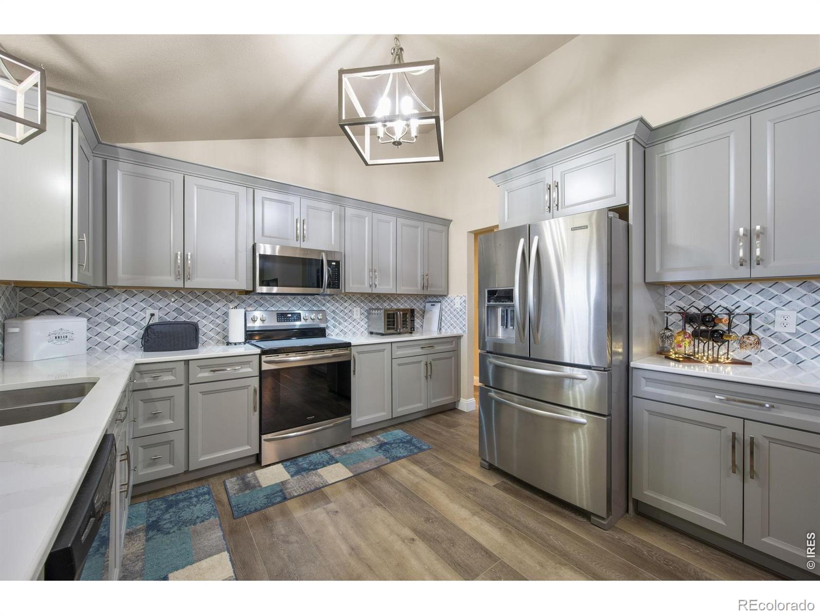 MLS Image #7 for 204  river road,platteville, Colorado