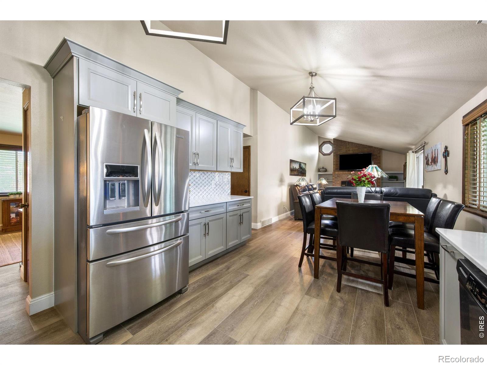 MLS Image #9 for 204  river road,platteville, Colorado