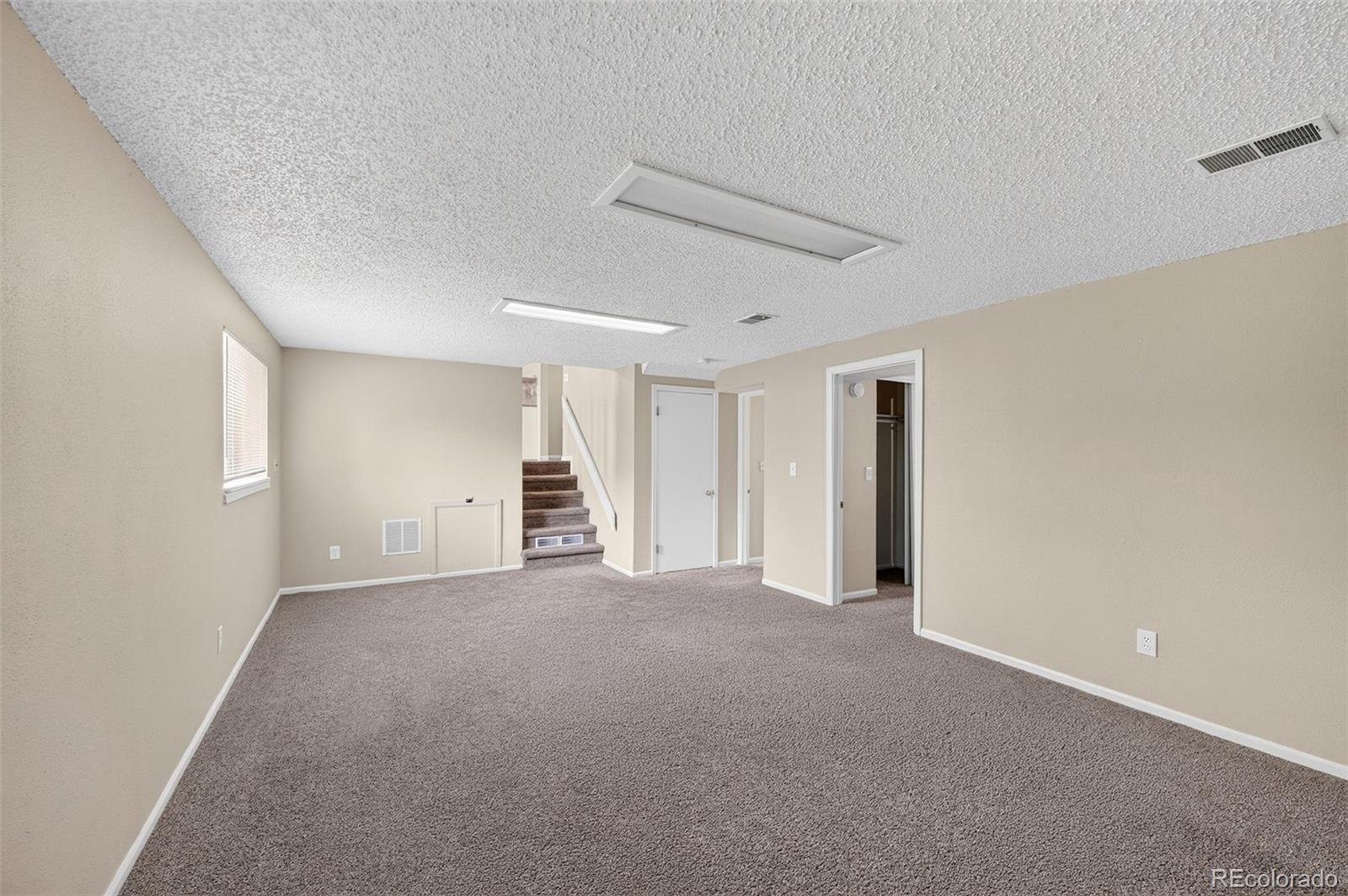 MLS Image #13 for 446 s lima circle,aurora, Colorado