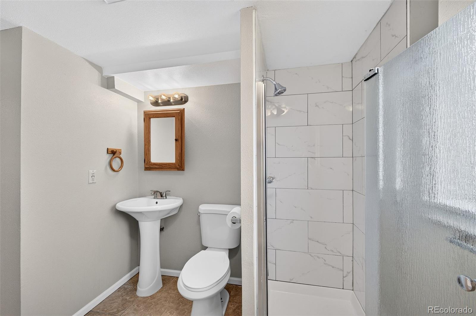 MLS Image #18 for 446 s lima circle,aurora, Colorado