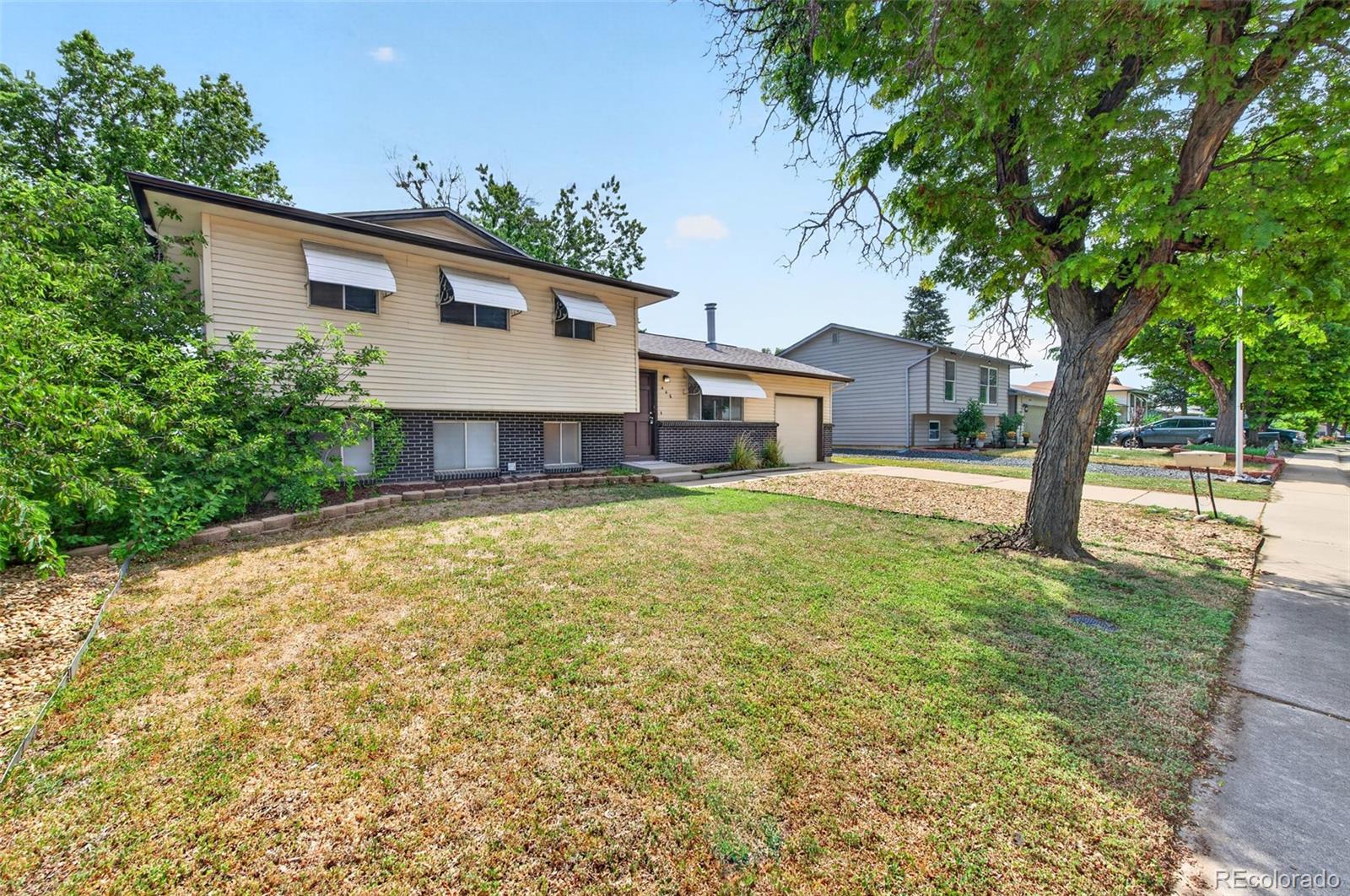 MLS Image #2 for 446 s lima circle,aurora, Colorado