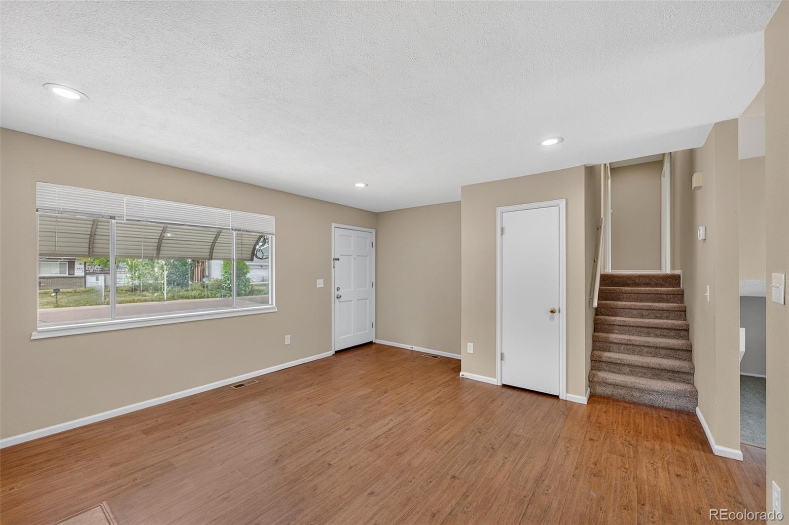 MLS Image #4 for 446 s lima circle,aurora, Colorado