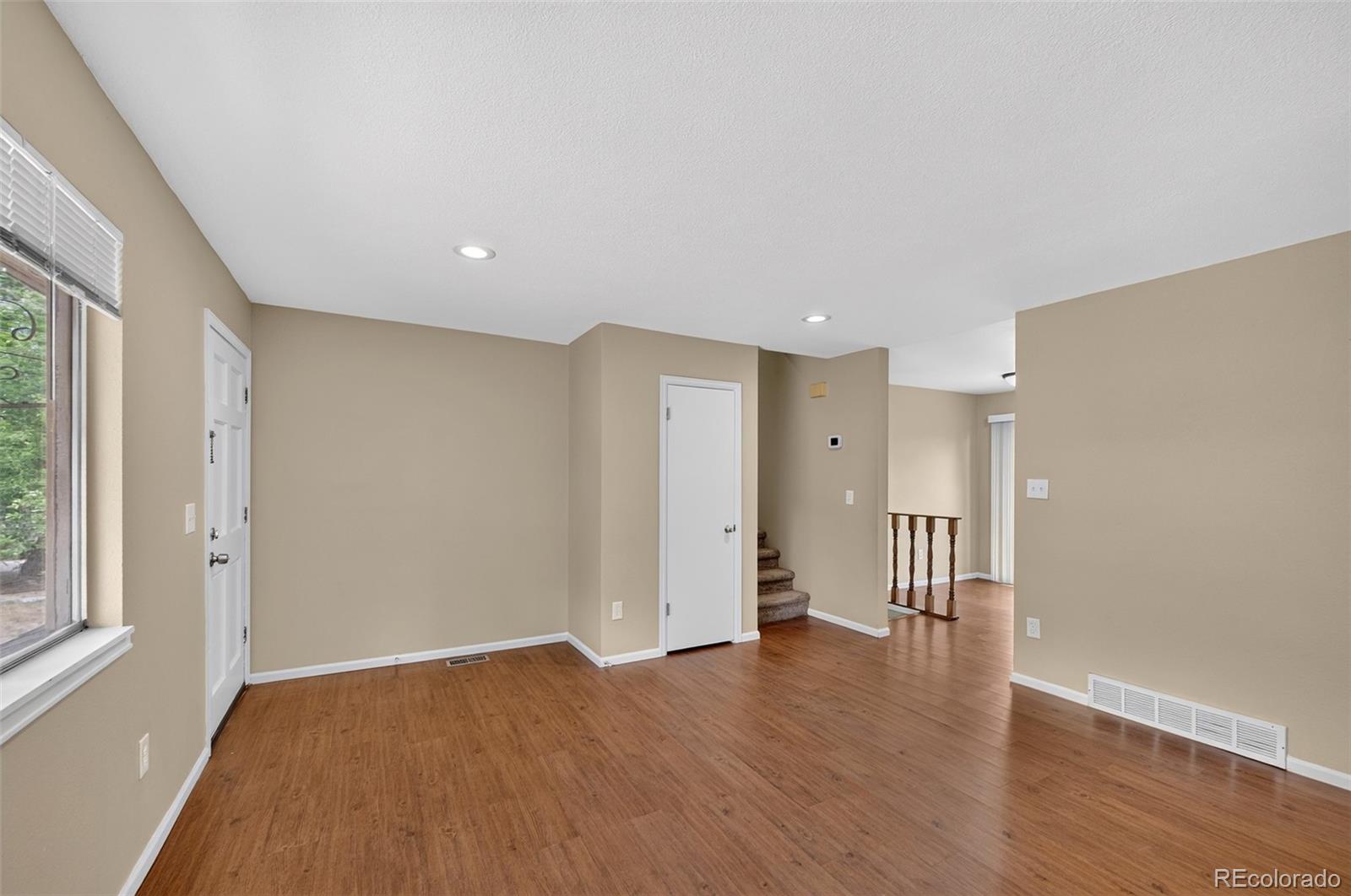 MLS Image #5 for 446 s lima circle,aurora, Colorado