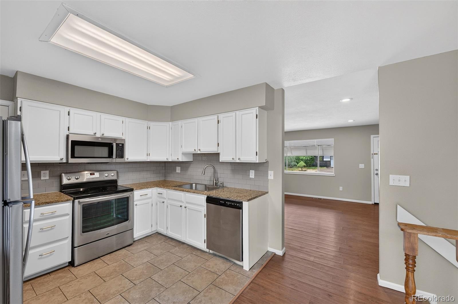 MLS Image #9 for 446 s lima circle,aurora, Colorado